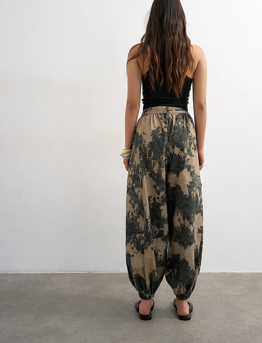 Topshop - TSKAMMI BALLOON AOP CARGO TROUSERS - cargobyxor - natural - 3