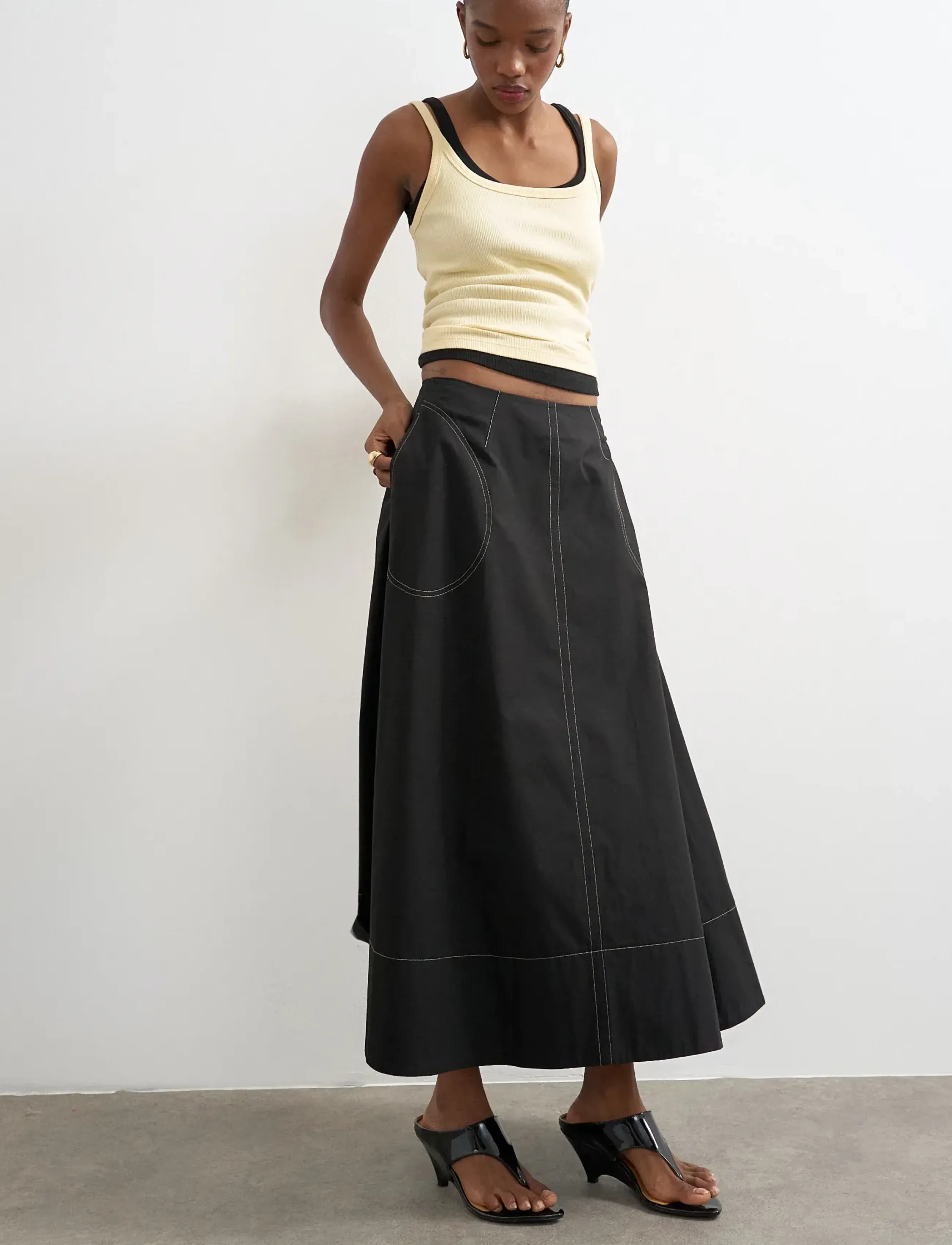Topshop - TSMILLIE CONTRAST STITCH MAXI SKIRT WVN - maxi röcke - black - 0