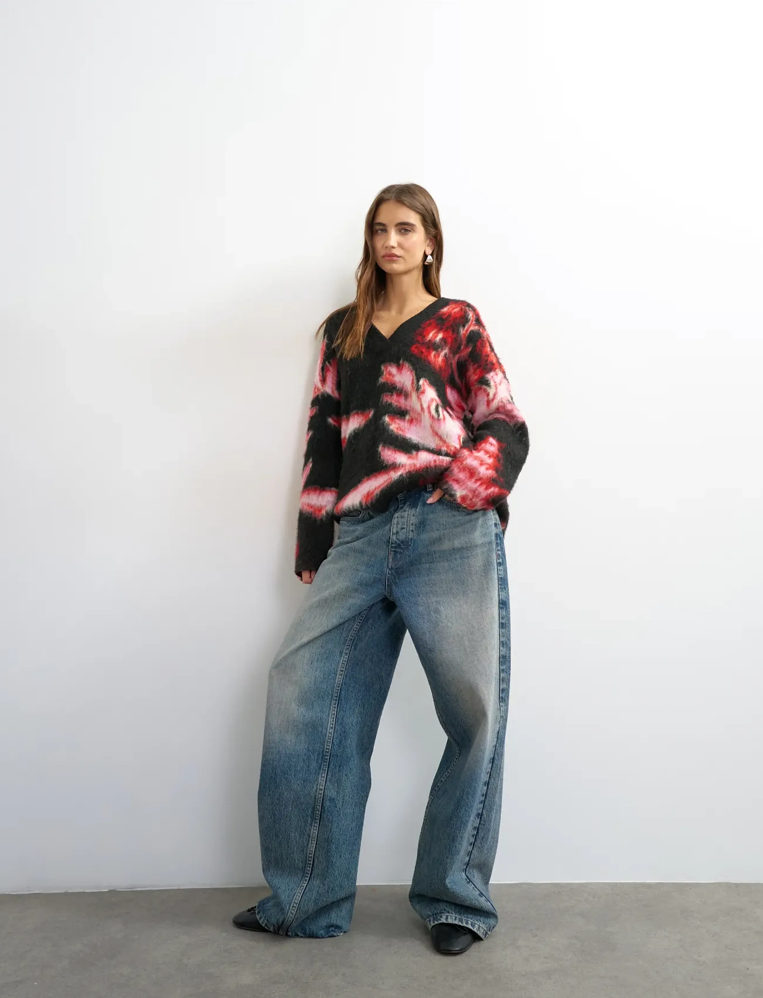 Topshop Tsdija Brushed Flower Jumper Knit, Damen, Geblümter V-Ausschnitt Strickpullover, Schwarz, Gr.S