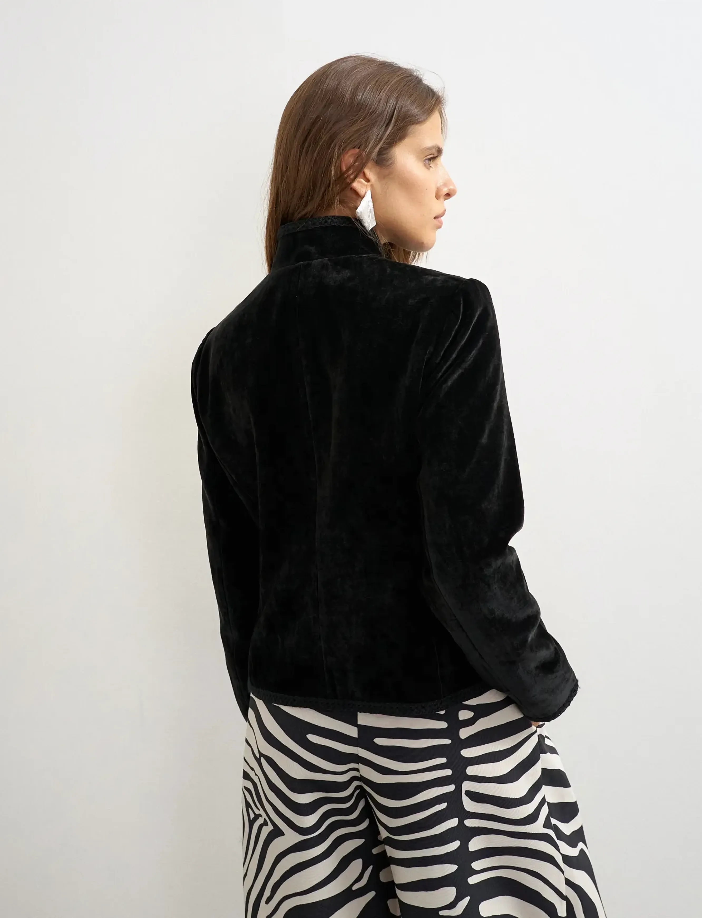 Topshop - TSANGE VELVET KNOT DETAIL JACKET - leichte jacken - jet black - 2