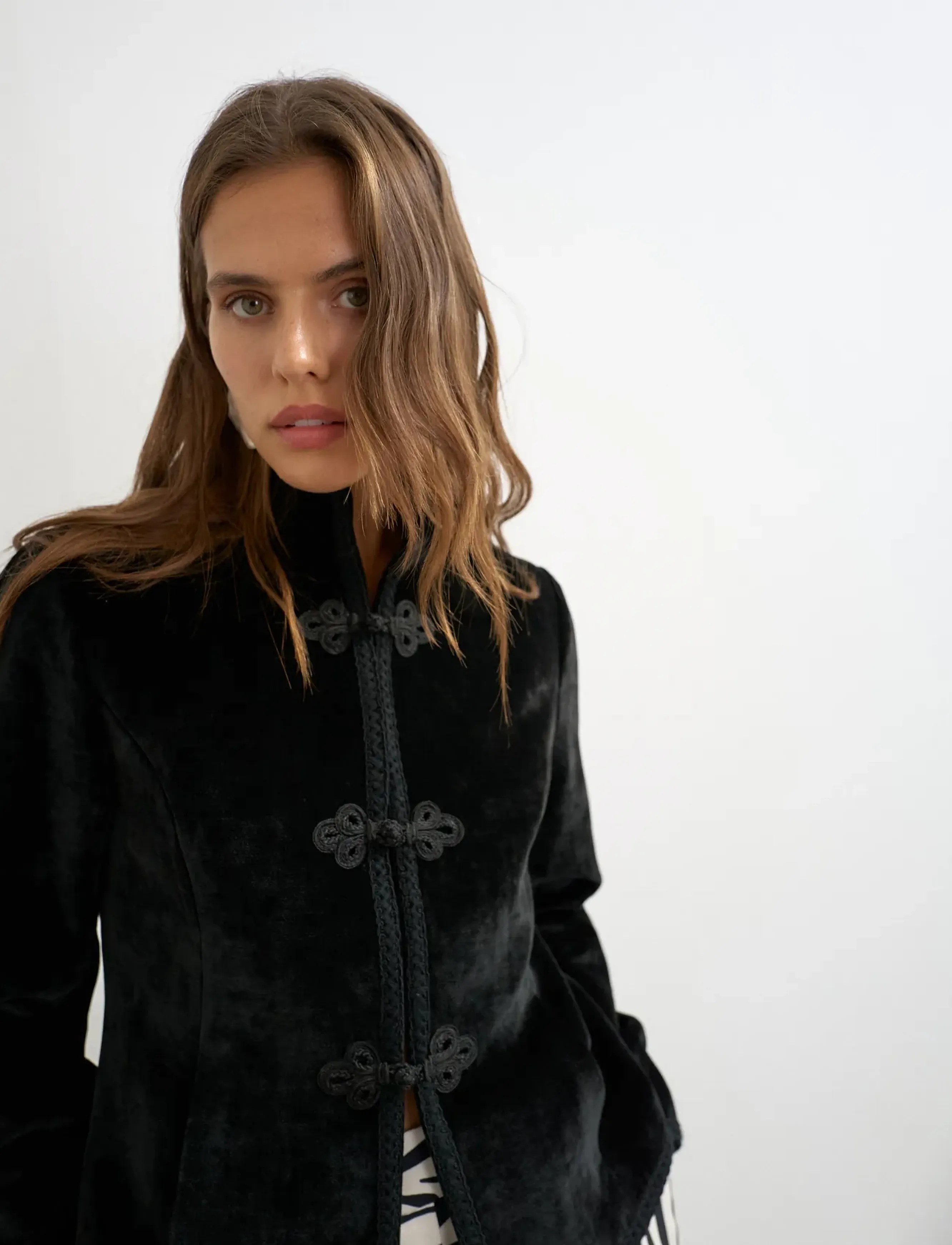 Topshop - TSANGE VELVET KNOT DETAIL JACKET - leichte jacken - jet black - 3