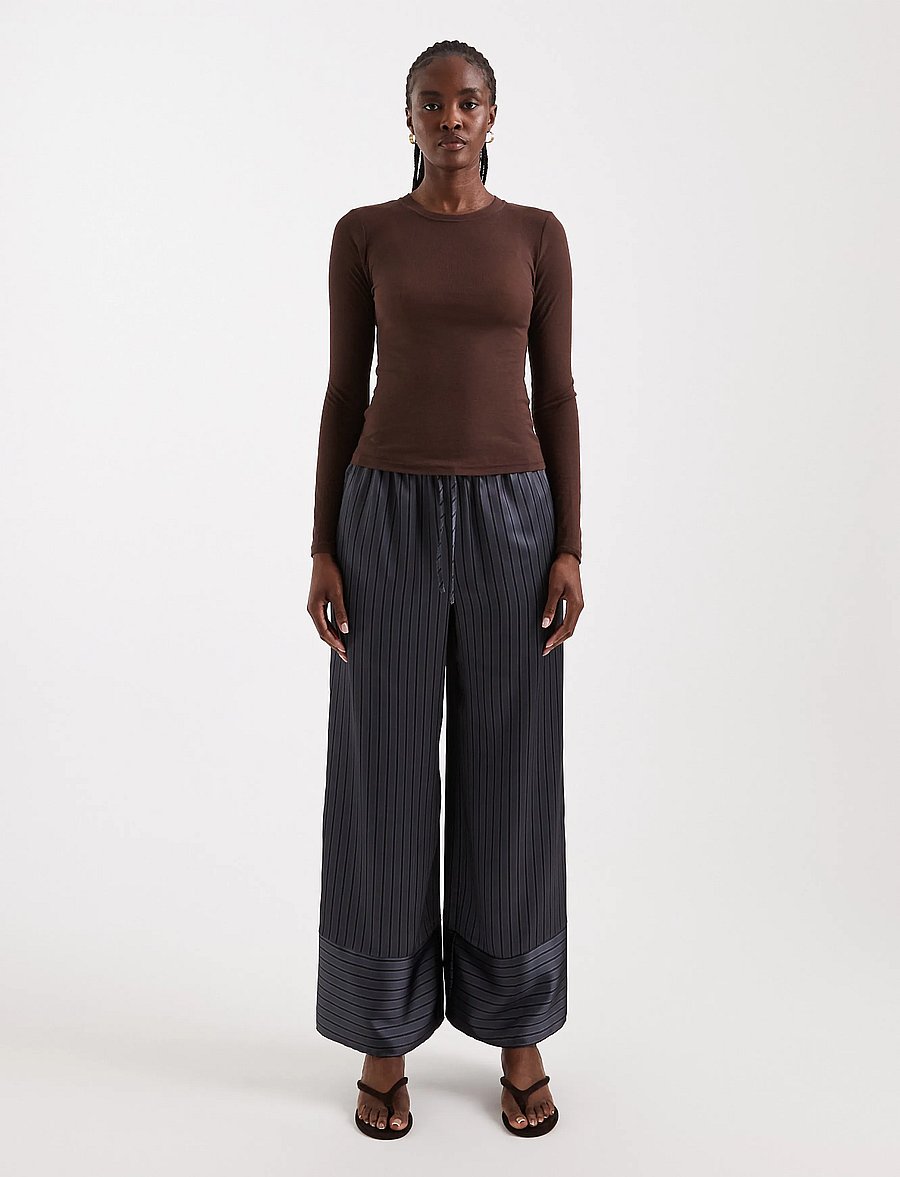 Topshop - TSARDO SATIN TIE WAIST TROUSER WVN - hosen mit weitem bein - charcoal gray - 0