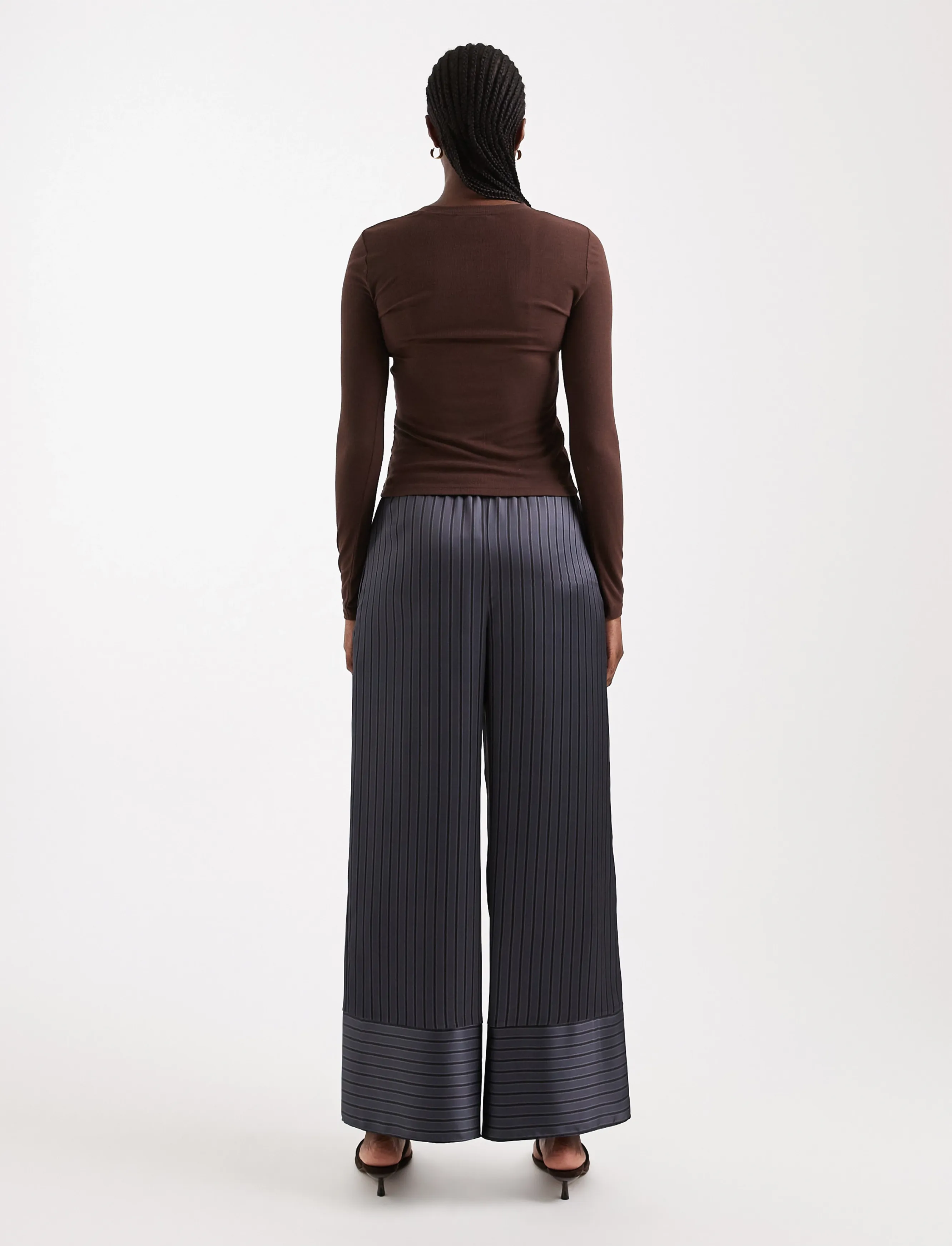Topshop - TSARDO SATIN TIE WAIST TROUSER WVN - hosen mit weitem bein - charcoal gray - 3
