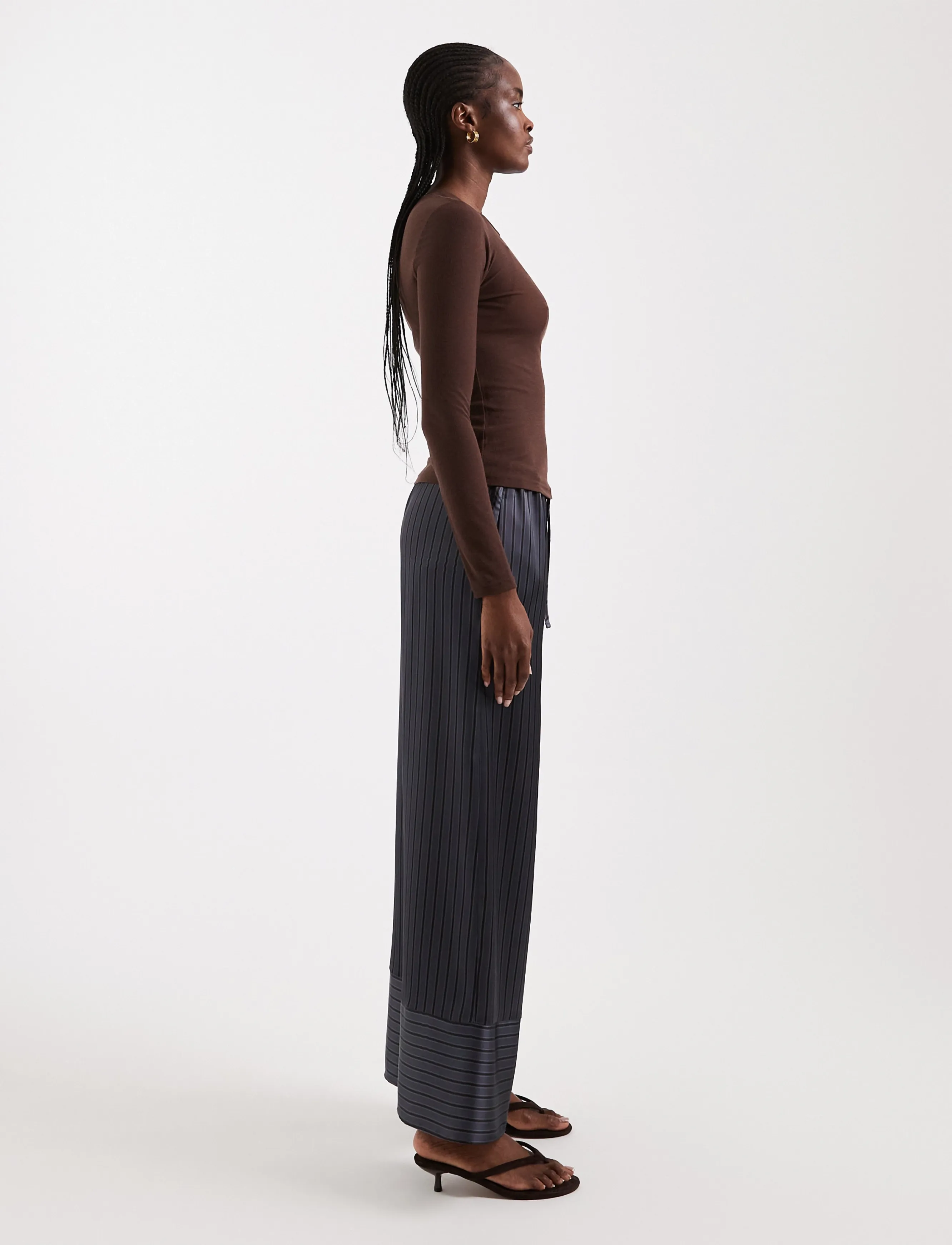 Topshop - TSARDO SATIN TIE WAIST TROUSER WVN - hosen mit weitem bein - charcoal gray - 4