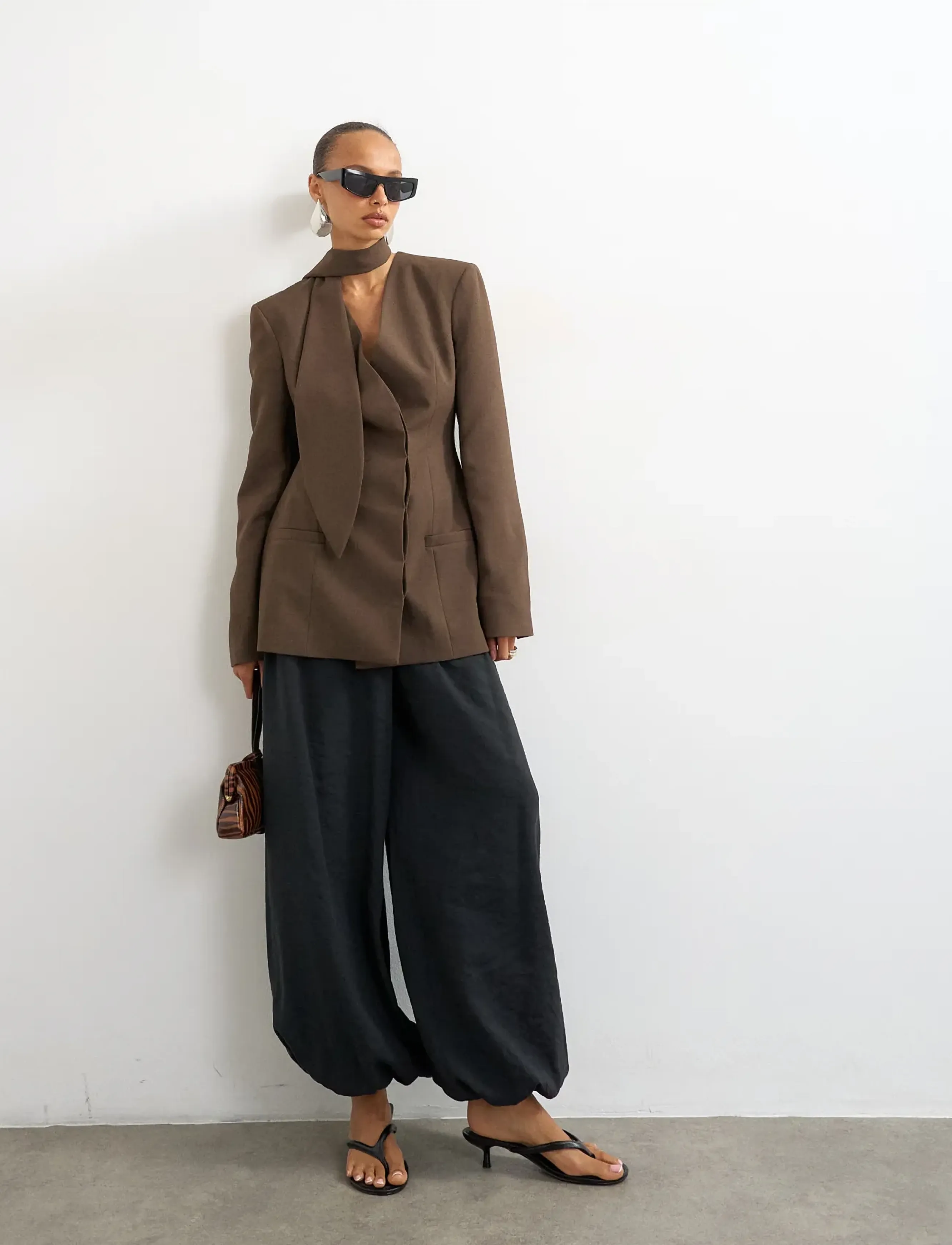 Topshop - TSASLI SCARF DETAIL BLAZER - festtøj til outletpriser - seal brown - 0
