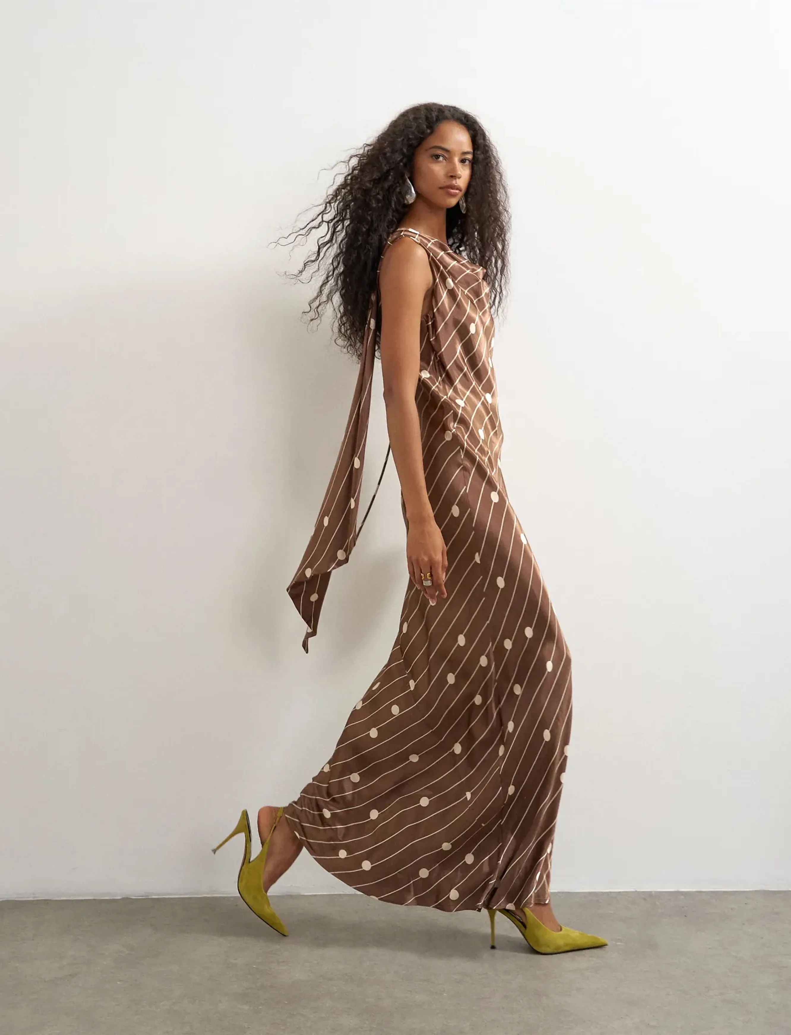 Topshop - TSCELLY SATIN ASYMMETRIC MAXI DRESS WVN - maxikleider - chocolate brown - 4