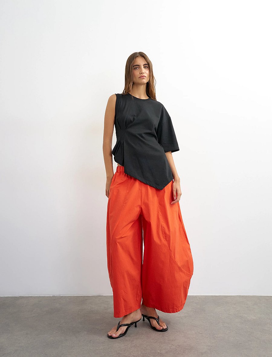 Topshop - TSBELLE S/S ONE SHOULDER T-SHIRT JRS - t-särgid - jet black - 0