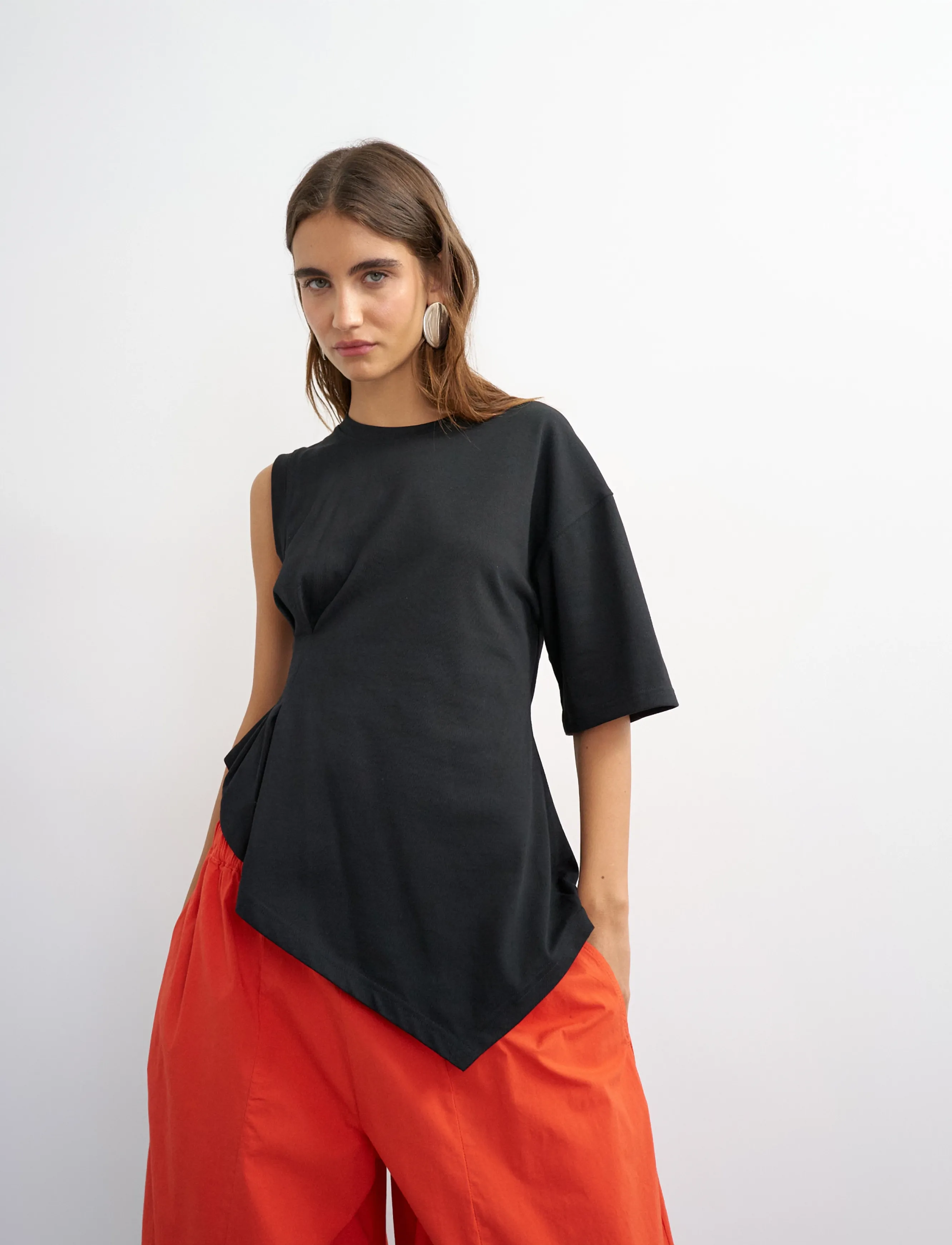 Topshop - TSBELLE S/S ONE SHOULDER T-SHIRT JRS - jet black - 5