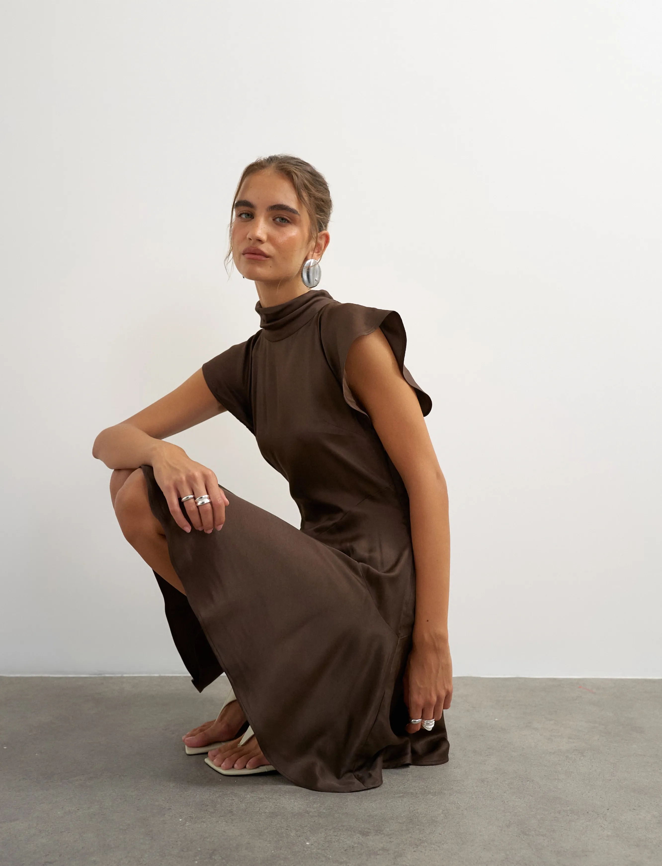 Topshop TSCILLY SATION FLIPPY HEM MINI DRESS WVN - Streetstyle - CHOCOLATE BROWN / brown