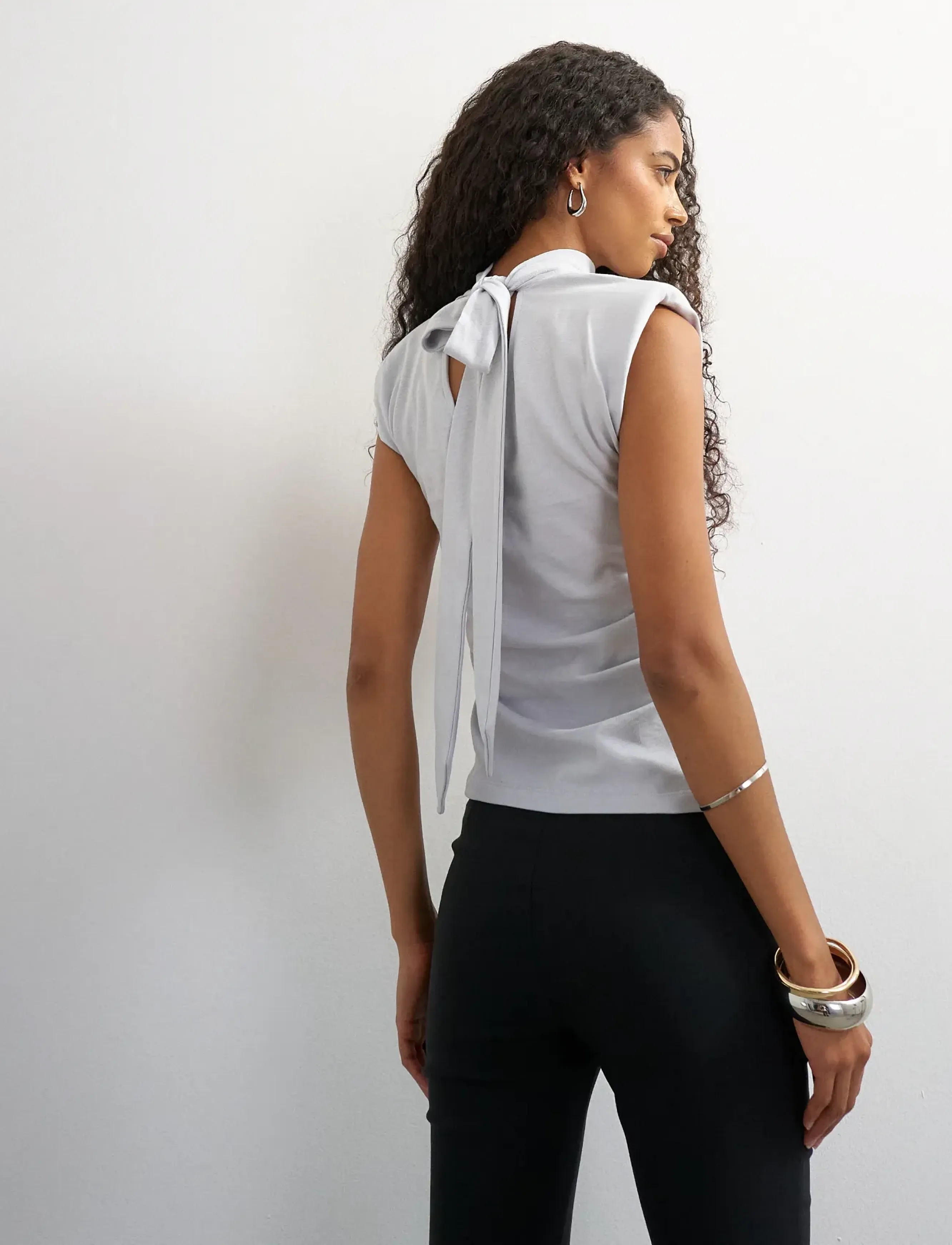Topshop - TSBENDA S/S SCARF TANK TOP JRS - sleeveless tops - silver - 3