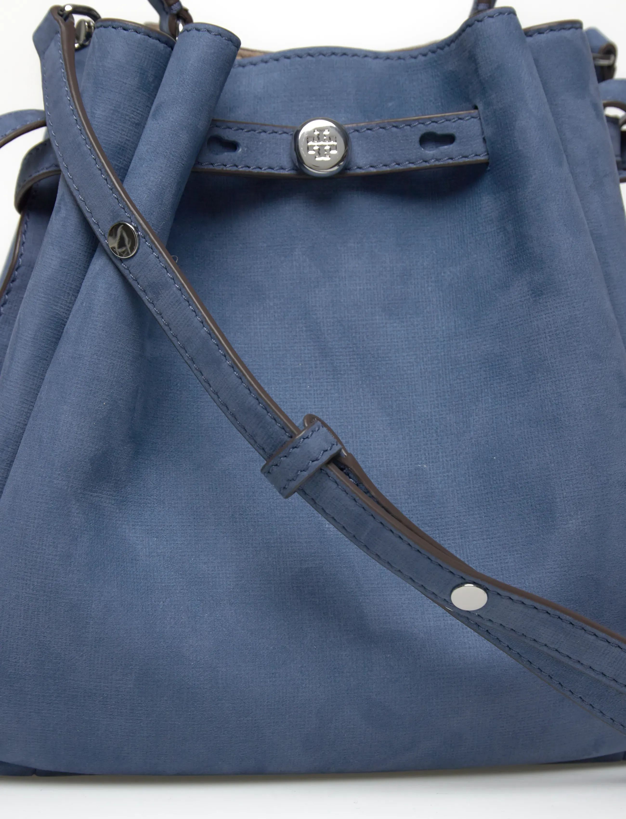 Tory Burch - Romy Nubuck Bucket Bag - crossbody bags - soft blue - 3