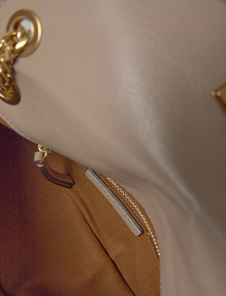 Tory Burch - Charlie Quilted Small Shoulder Bag - Üleõlakotid - soft cement - 4