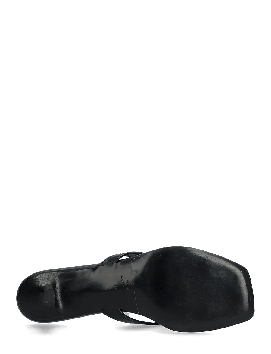 TOTEME - Leather Heeled Flip Flops - korolliset sandaalit - black - 4