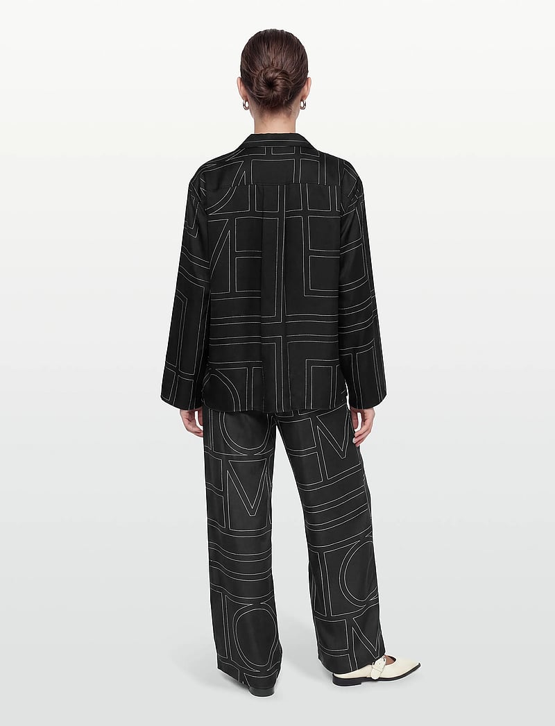 TOTEME - Silk Monogram Pajama Shirt - overhemden met lange mouwen - black - 4