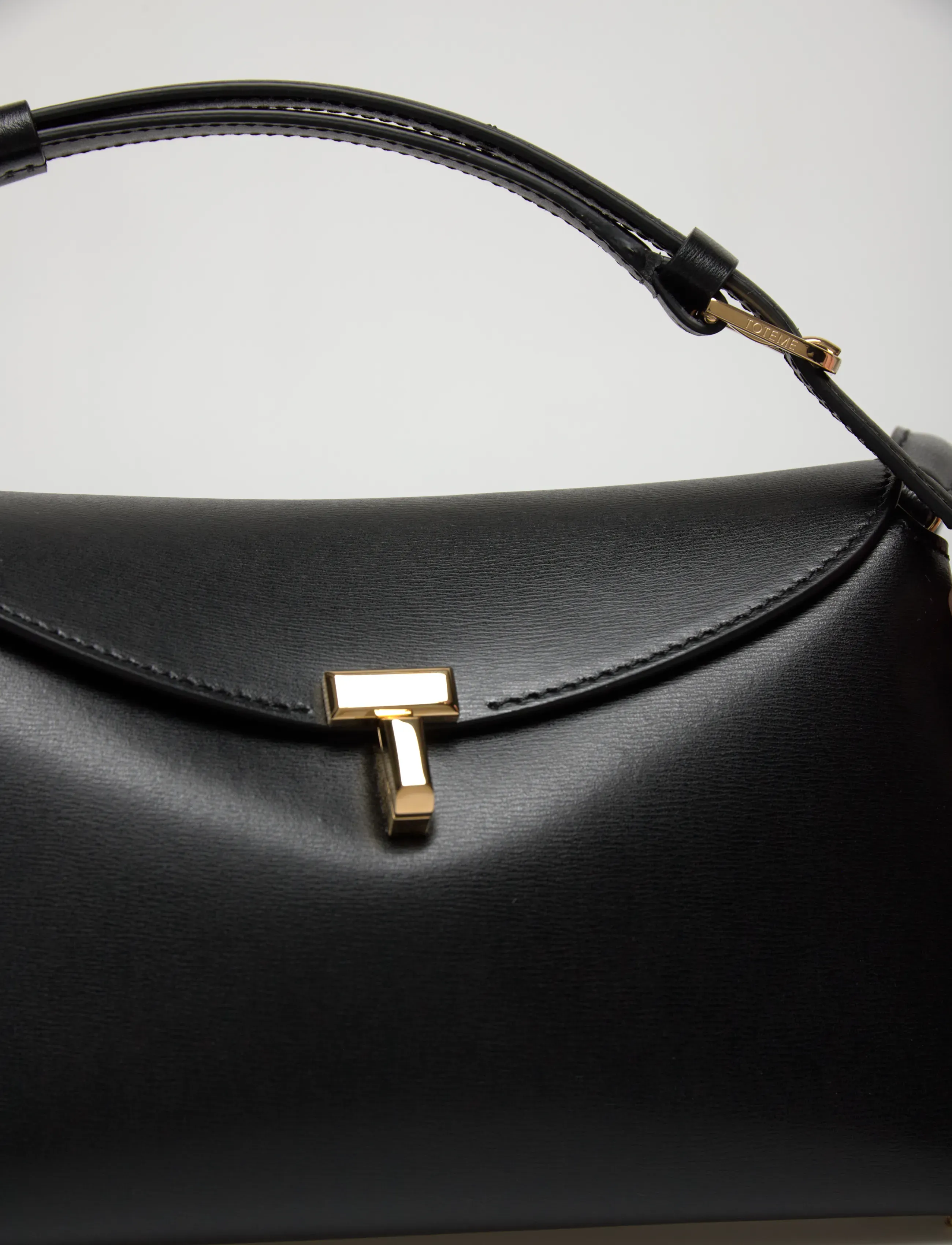 TOTEME - T-Lock Clutch - black - 4