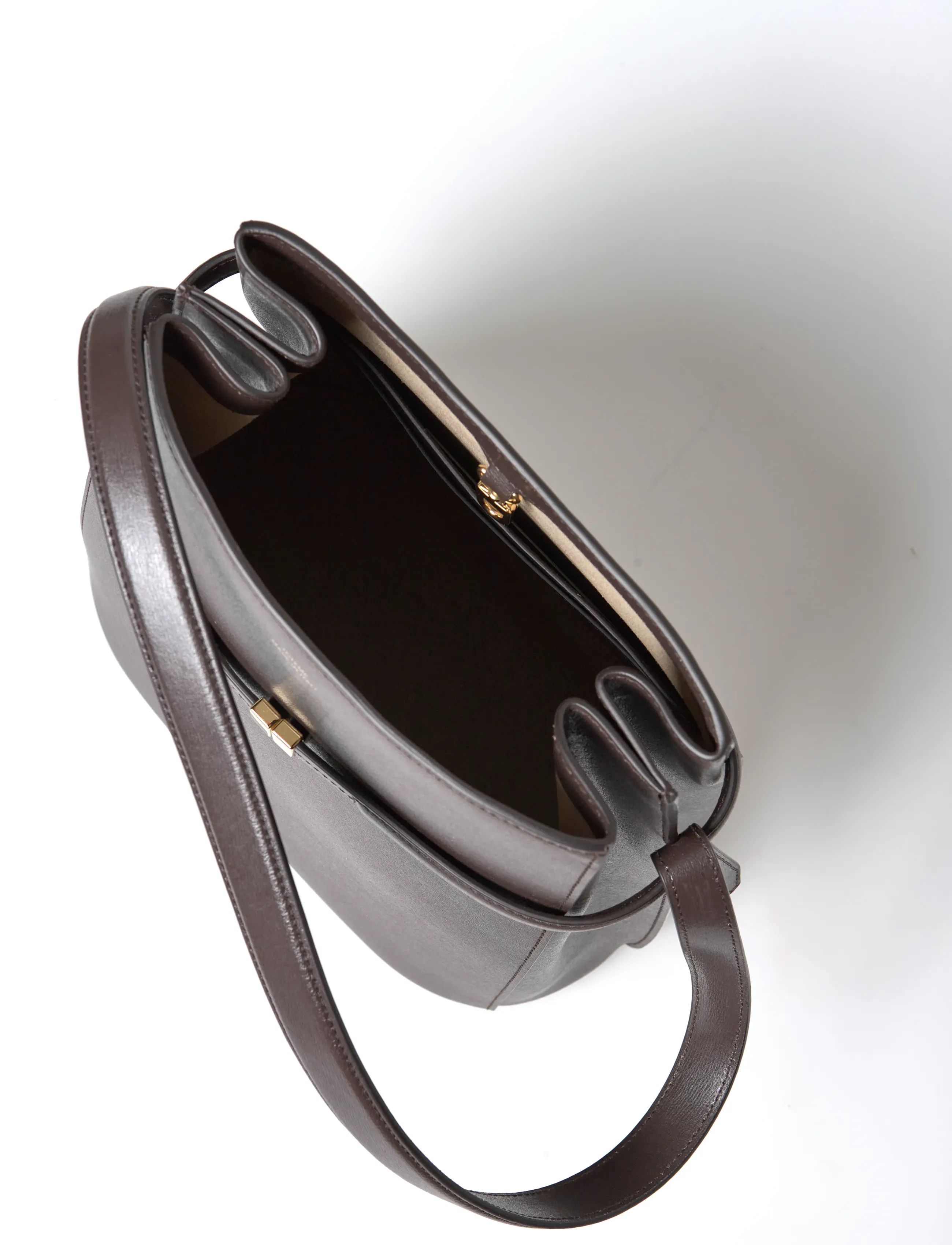 TOTEME - Belted Leather Bucket Bag - bark - 5