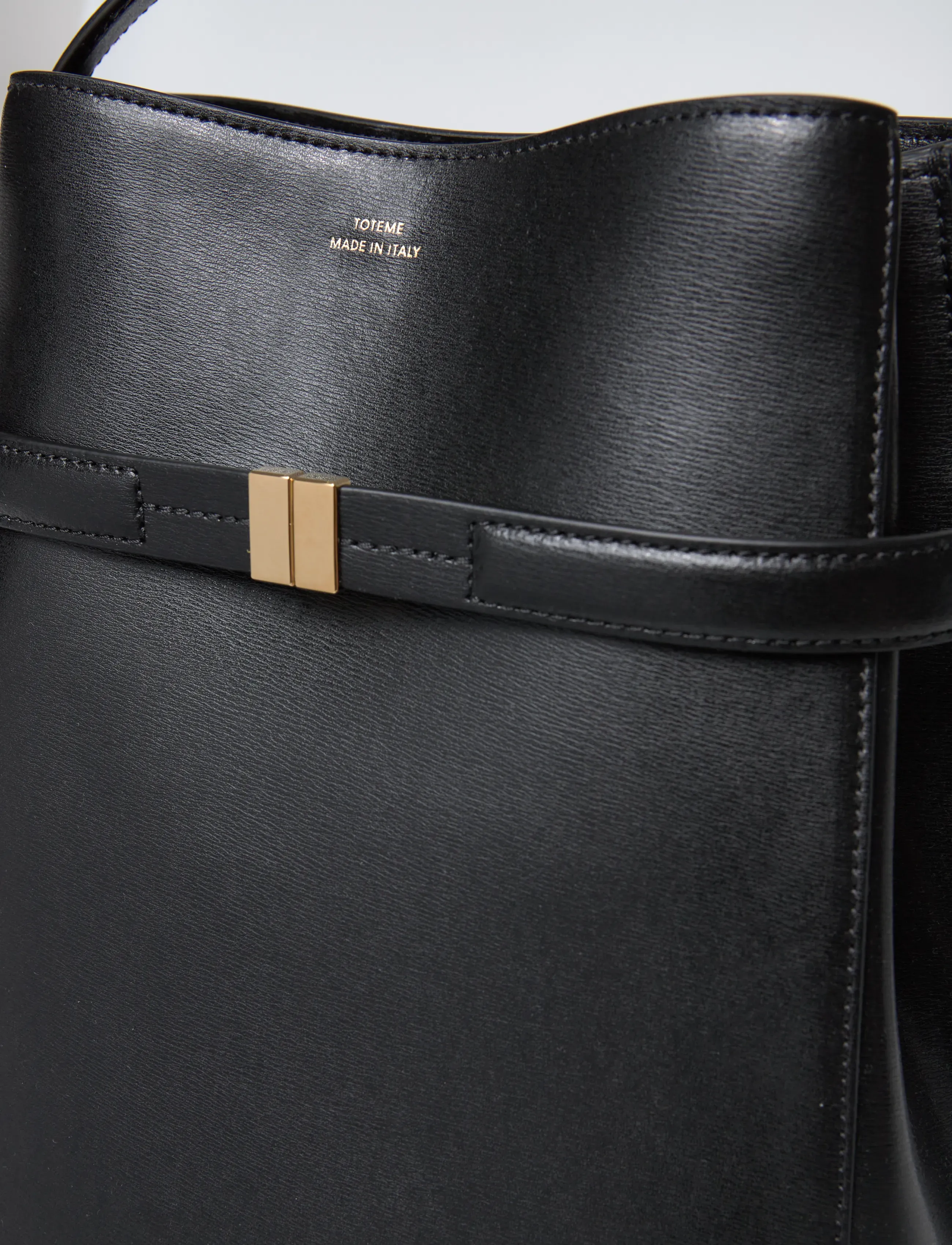 TOTEME - Belted Leather Bucket Bag - black - 4
