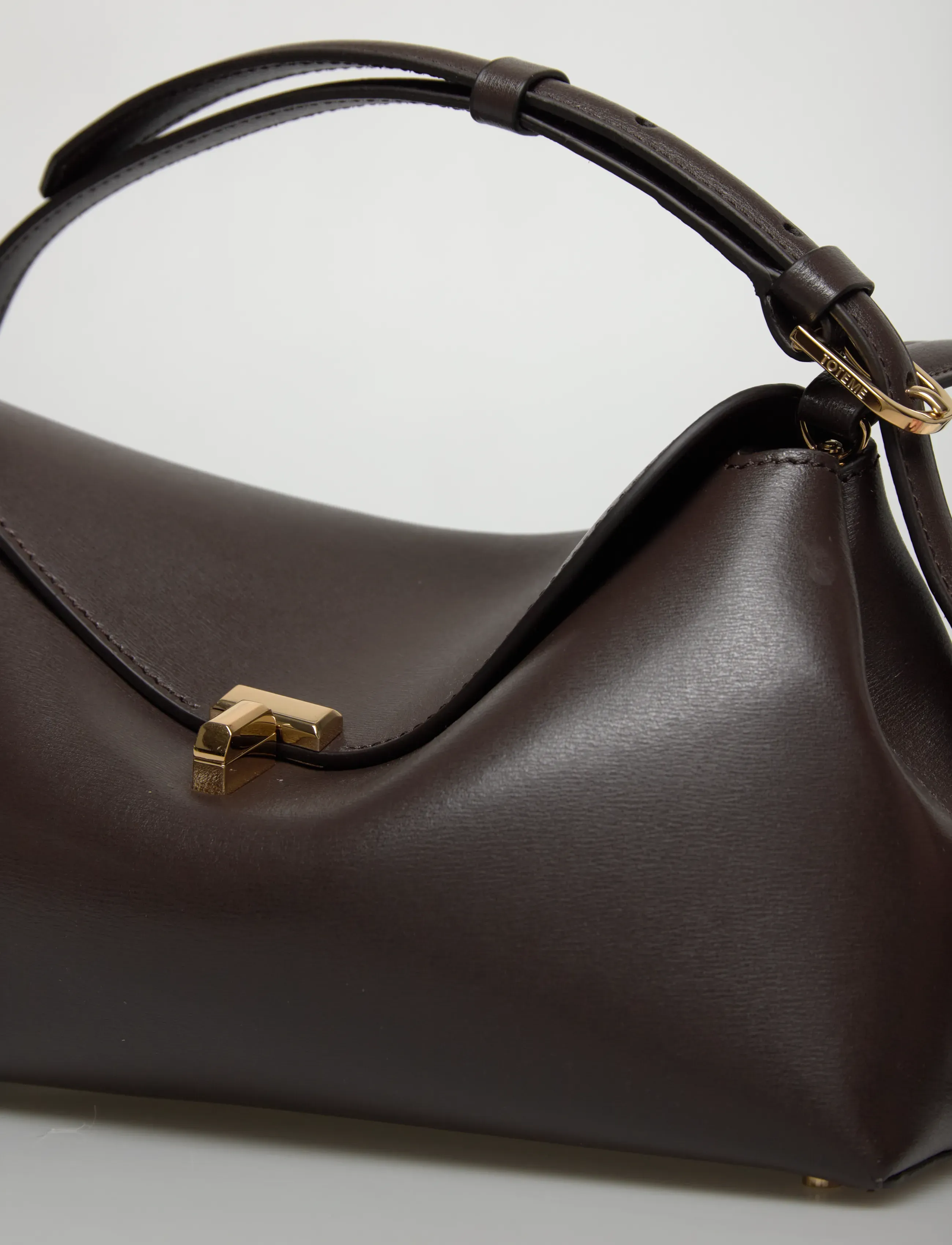 TOTEME - T-Lock Small Leather Clutch - håndtasker - brown - 4