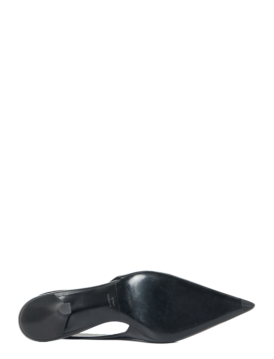 TOTEME - Classic leather slingback pumps - black - 4