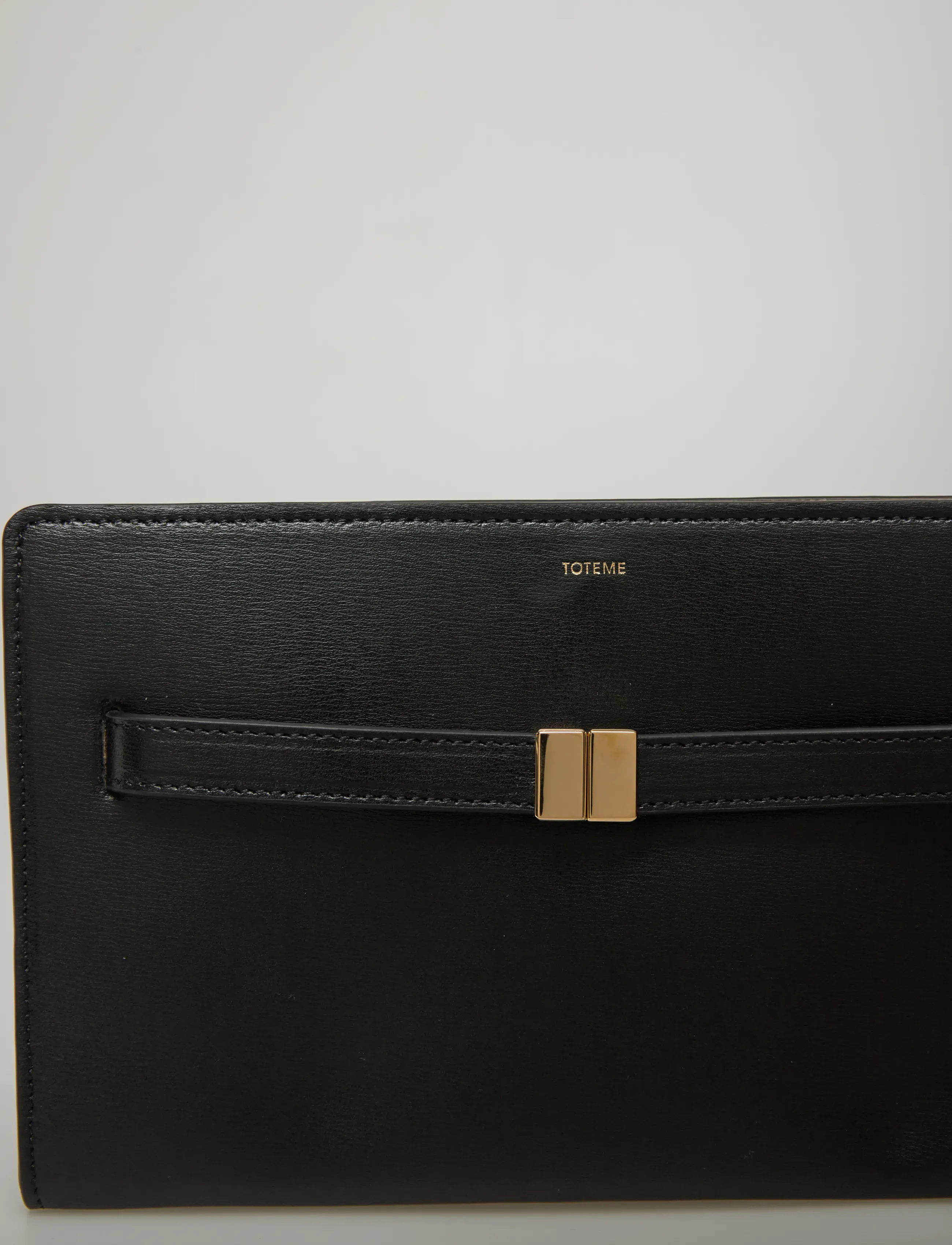 TOTEME - Belted Crossbody Bag - crossbody bags - black - 4