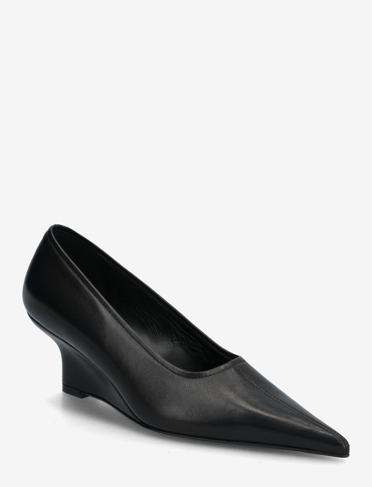 TOTEME - Sharp Wedge leather pumps - pumps - black - 0