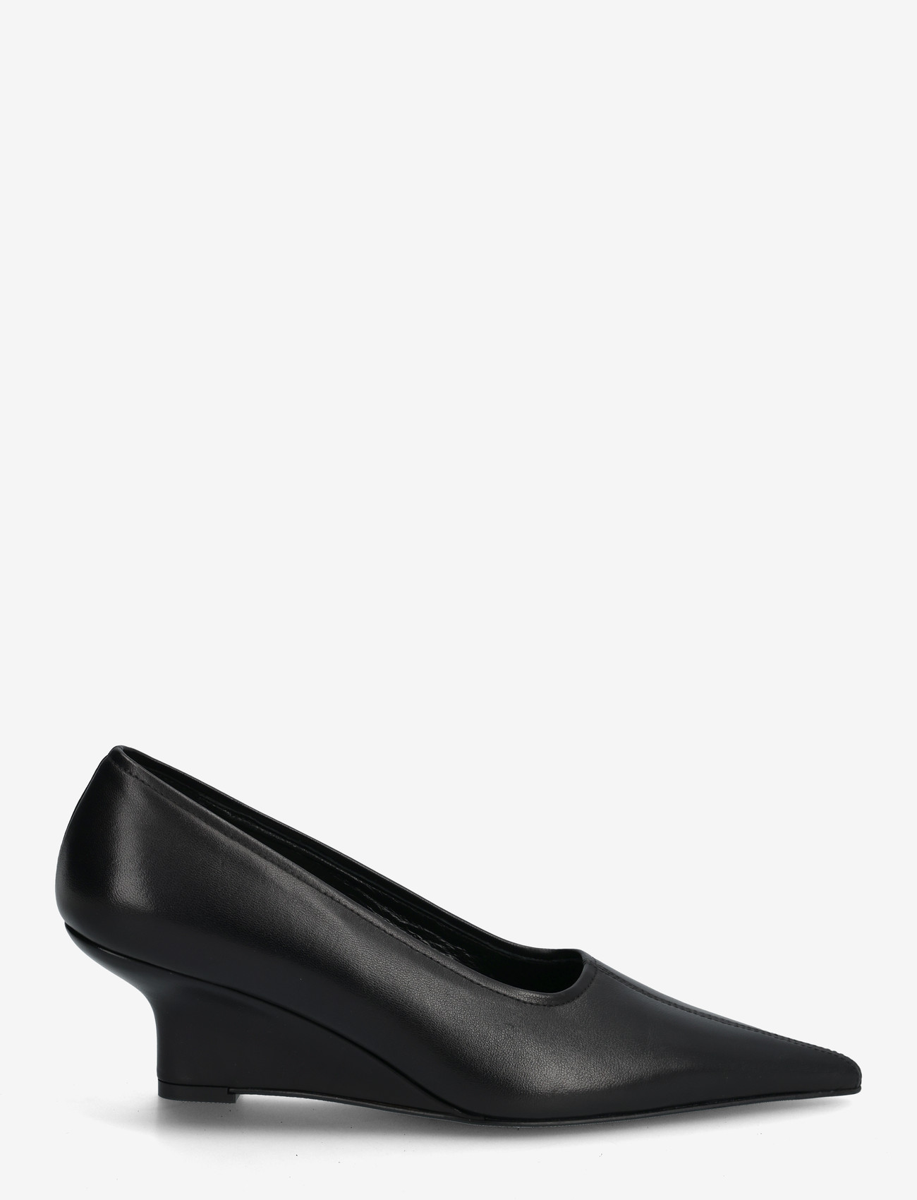 TOTEME - Sharp Wedge leather pumps - pumps - black - 1