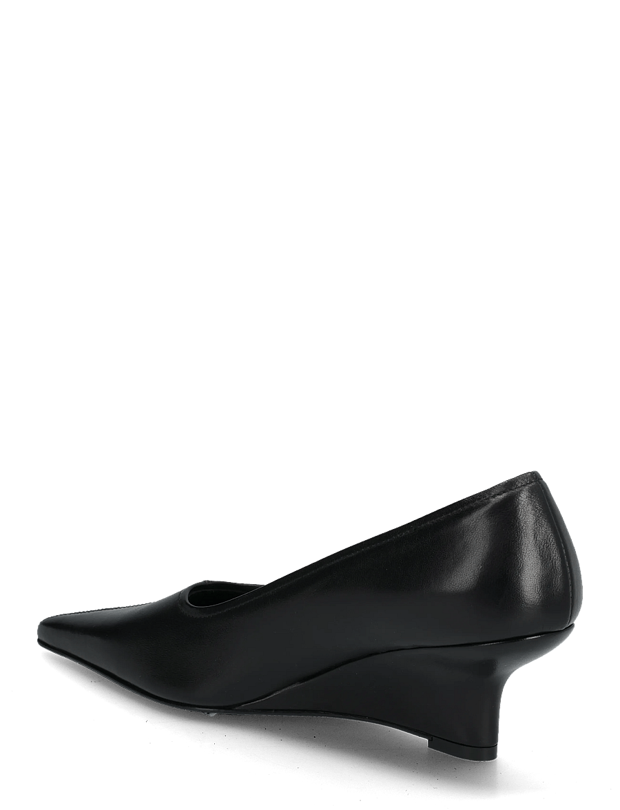 TOTEME - Sharp Wedge leather pumps - pumps - black - 2