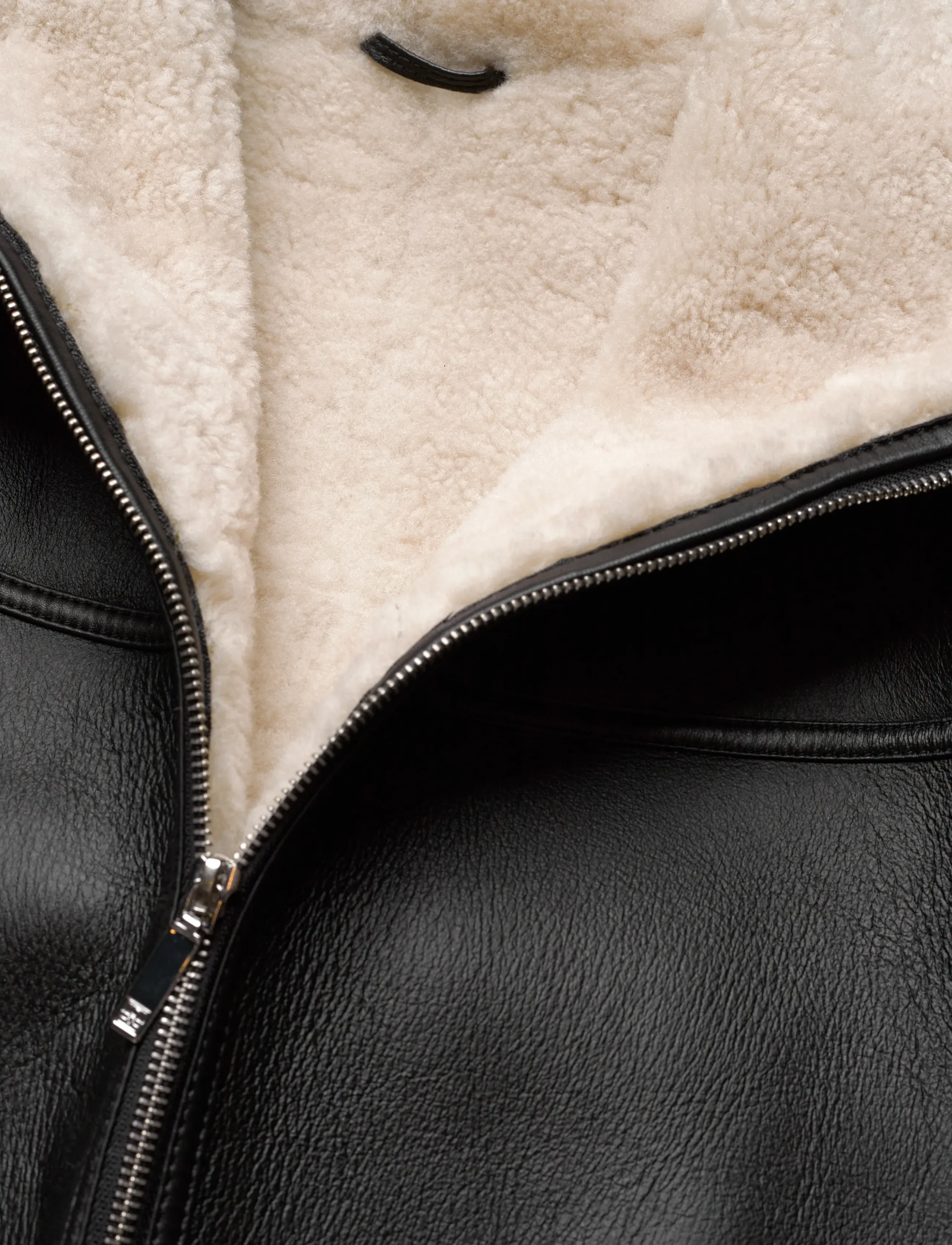 TOTEME - SIGNATURE SHEARLING JACKET - black/off white - 3