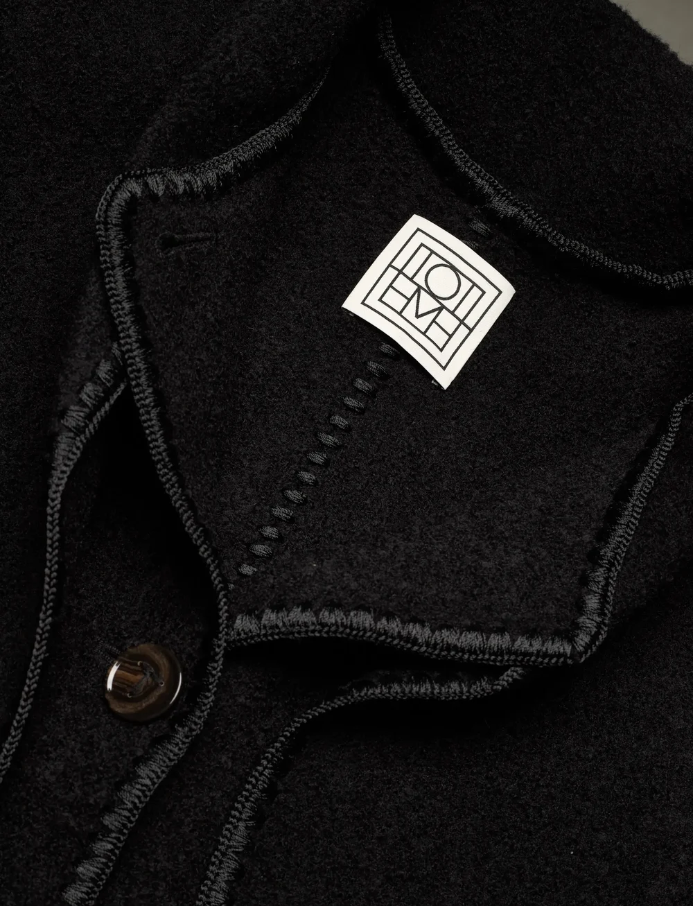 TOTEME - EMBROIDERED SCARF COAT - wełniane płaszcze - black - 4