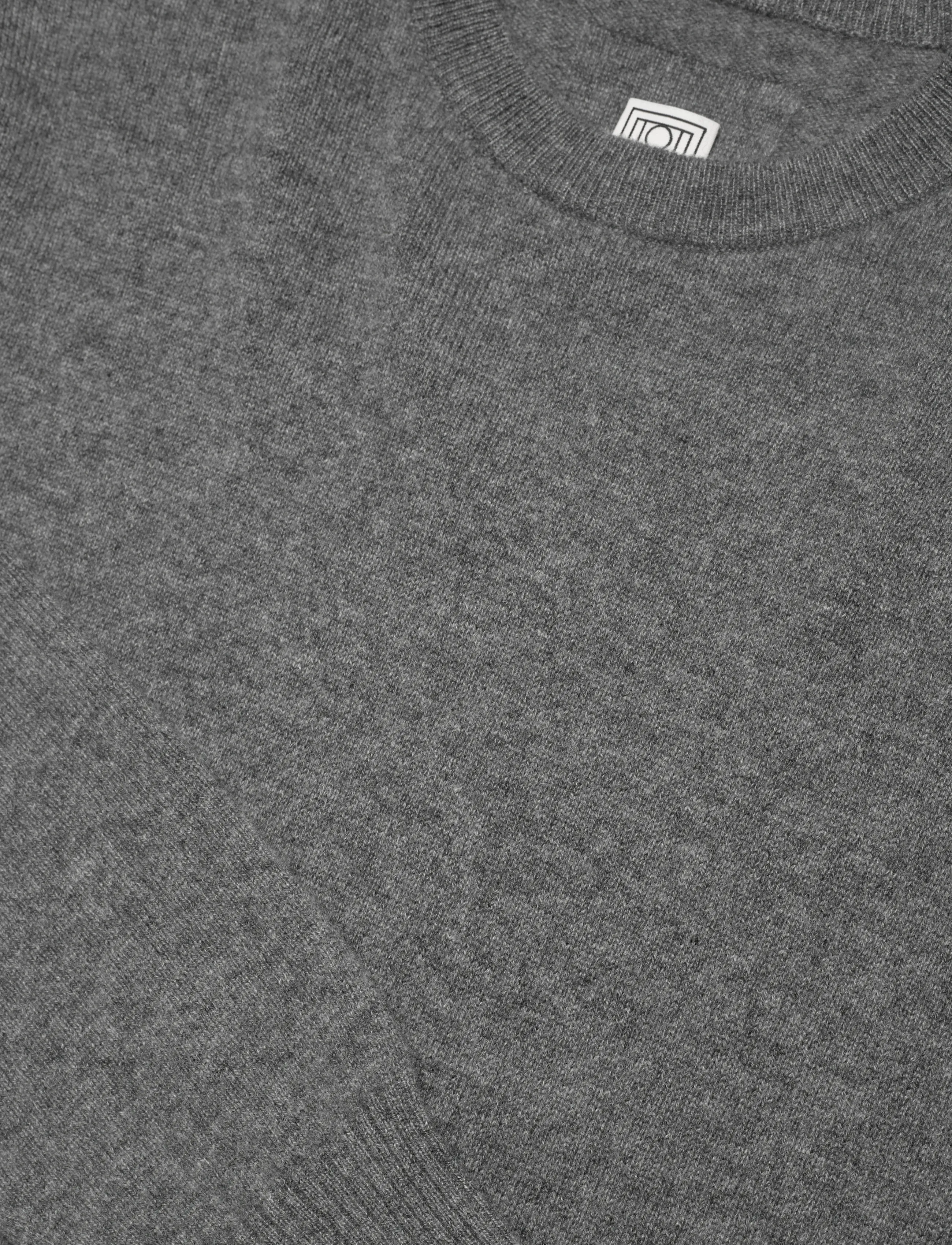 TOTEME - CLASSIC CASHMERE CREW KNIT - kašmiir - grey - 5