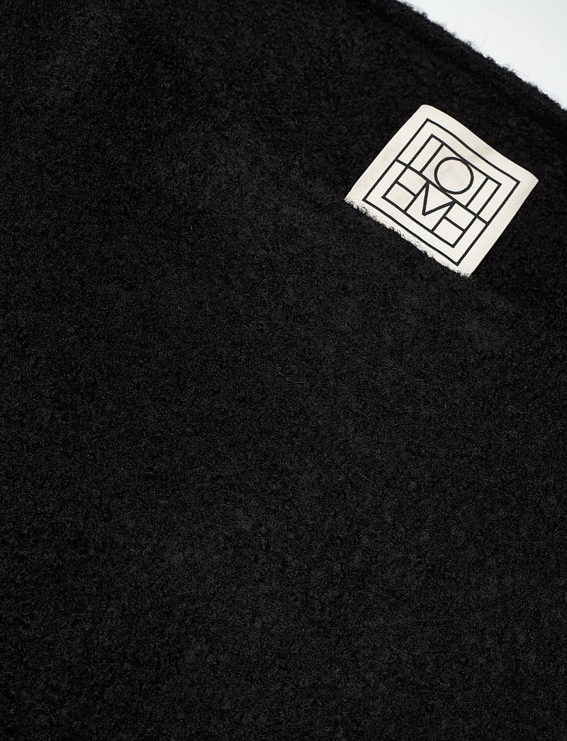 TOTEME - FRINGED WOOL PONCHO - varrukateta alussärgid - black - 3