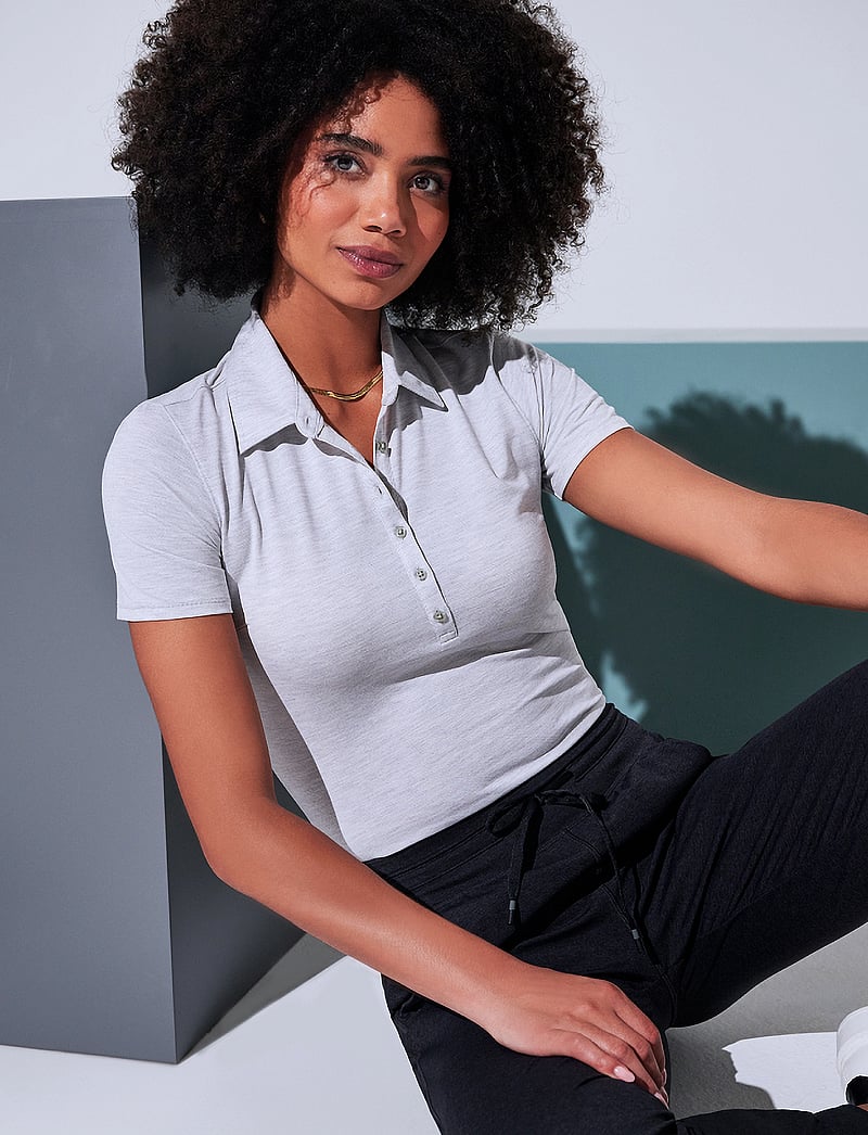 TravisMathew - FEATHERWEIGHT ACTIVE SS POLO - alussärgid ja t-särgid - heather light grey - 4
