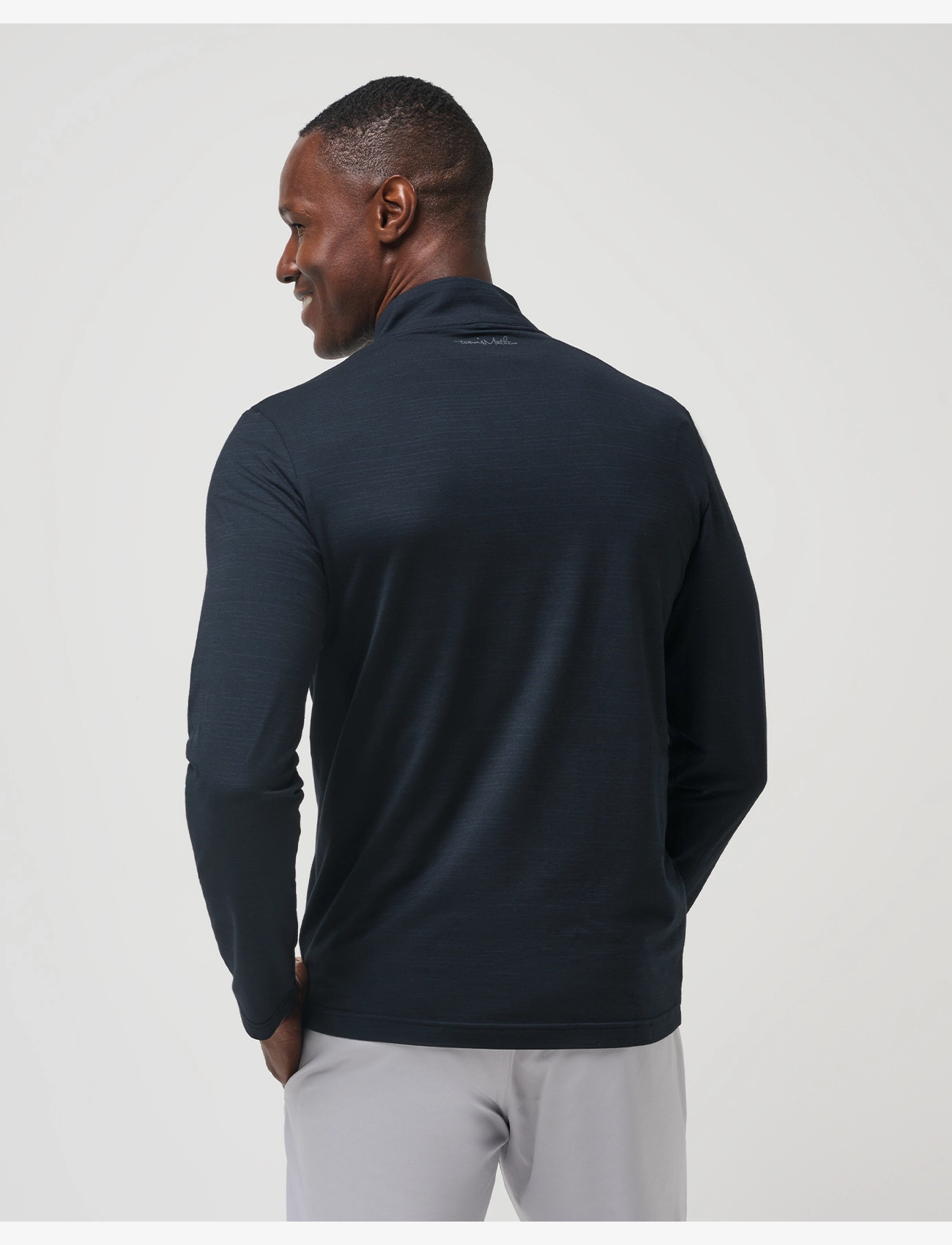 TravisMathew - THE HEATER QTR ZIP - swetry - black - 3