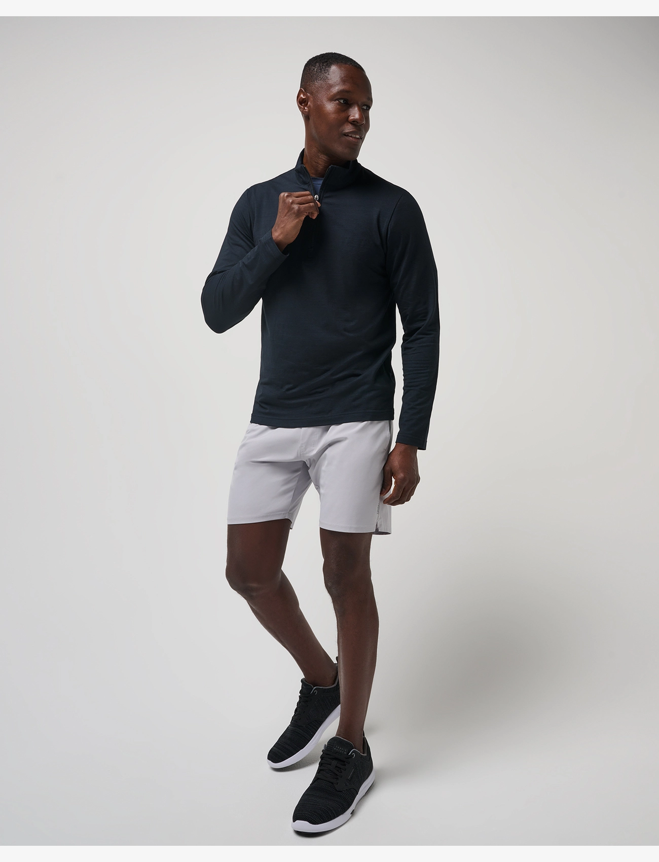 TravisMathew - THE HEATER QTR ZIP - swetry - black - 5
