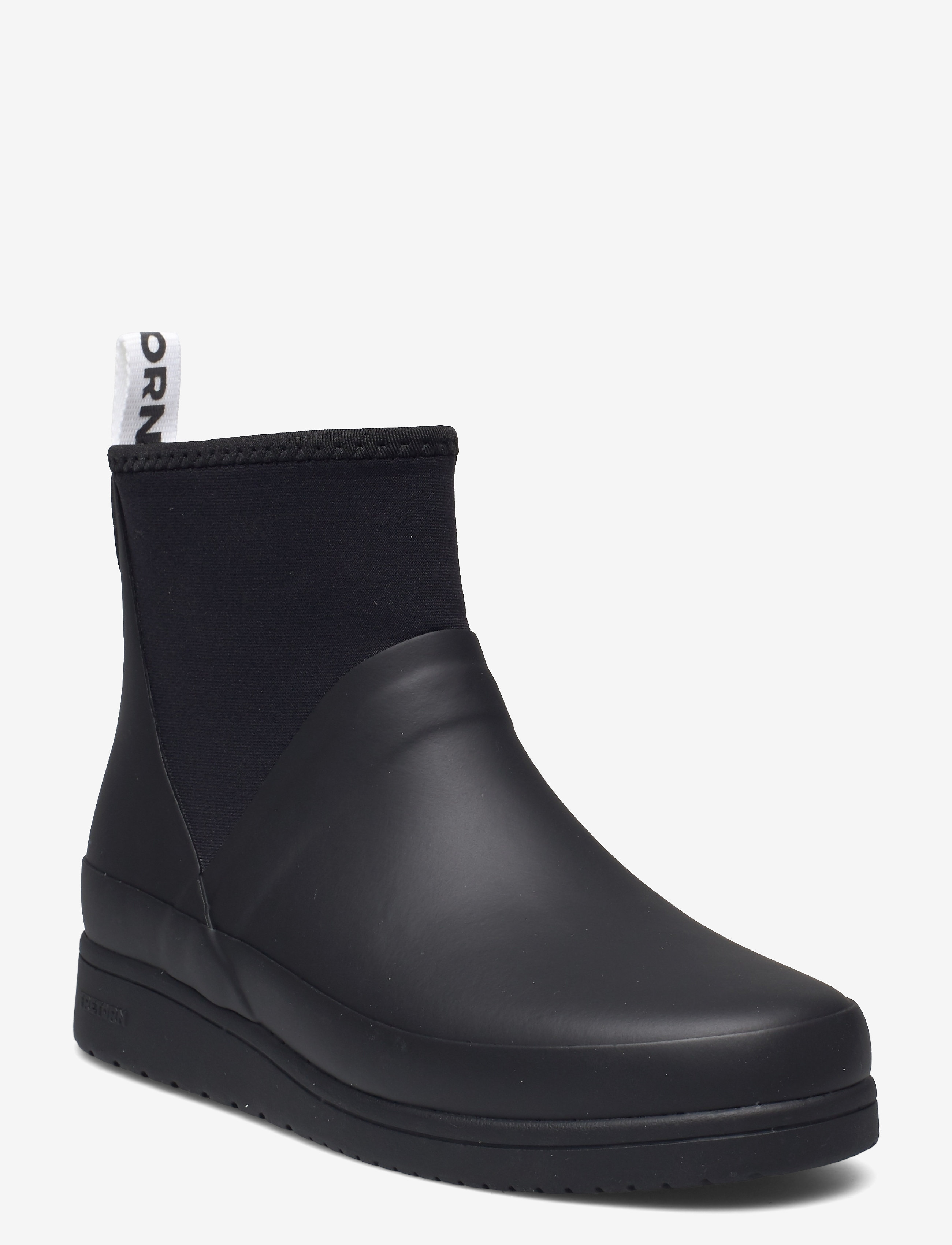 011/BLACK/BLACK