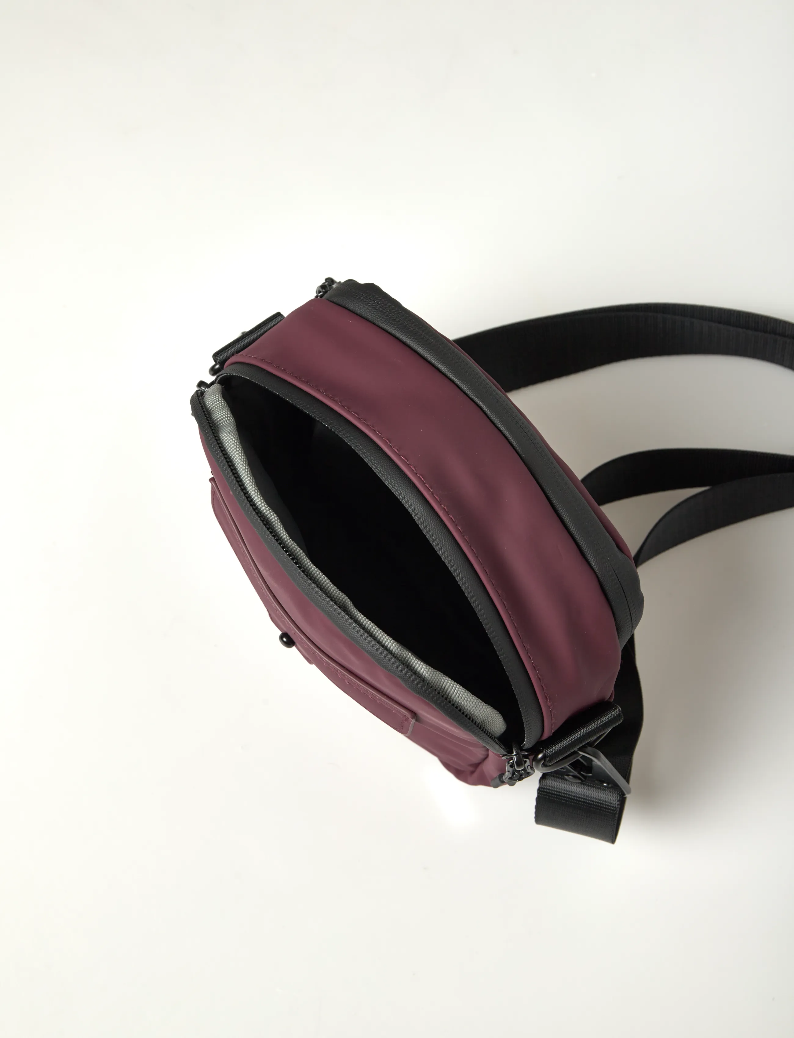 Tretorn - PU CROSSBODY BAG - vatnsheldar töskur - 314/burgundy - 4