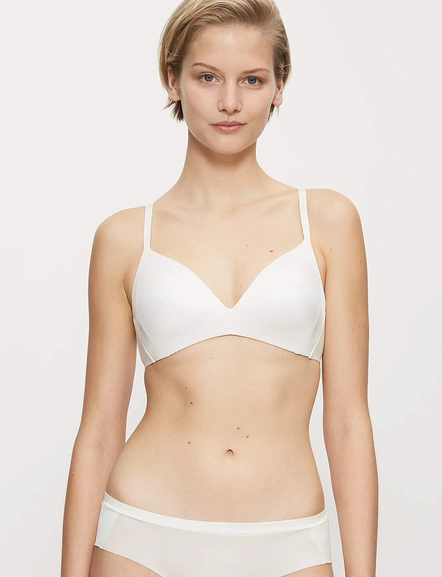 Triumph - Body Make-up Soft Touch P EX - t-särgi rinnahoidjad - vanille - 0