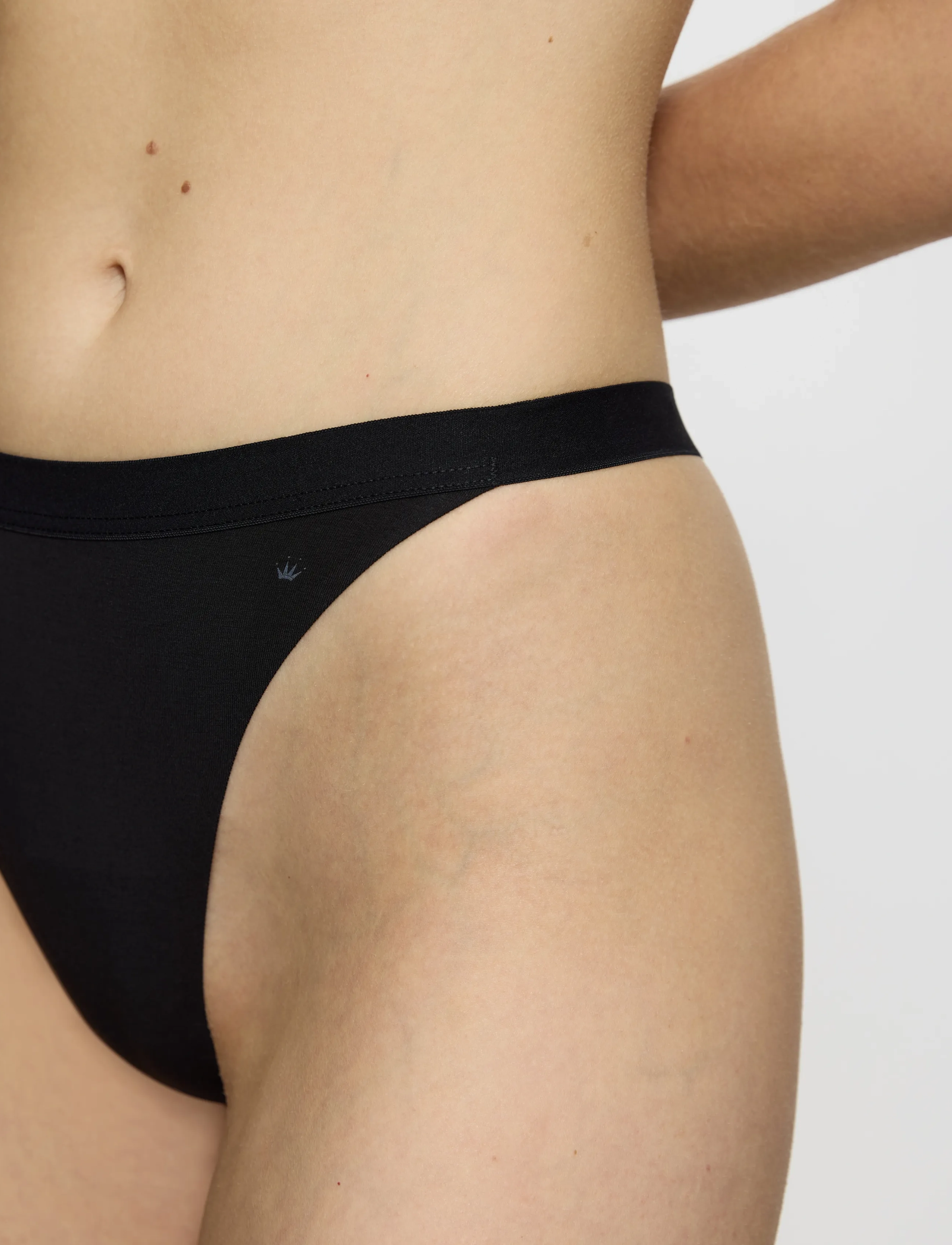 Triumph - Smart Natural Brazilian String - alhaisimmat hinnat - black - 3