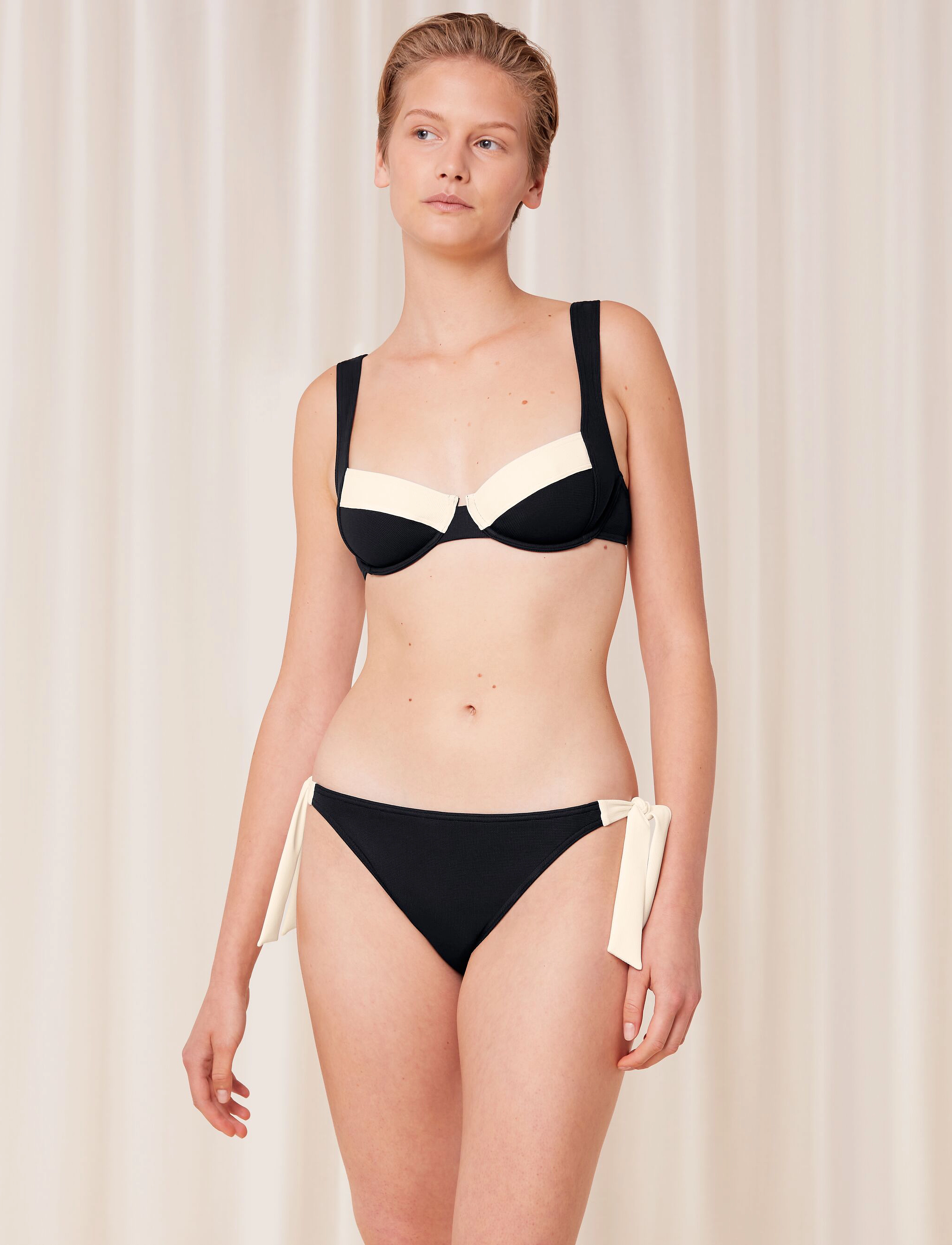 Triumph - Summer Glow Tai sd - side tie bikinis - black - 3