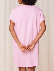 Triumph - Nightdresses NDK 02 X - laagste prijzen - floral pink - 2