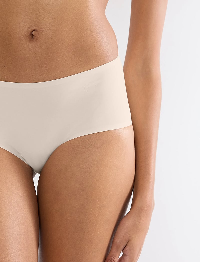 Triumph - Body Make-Up Illusion Shorty EX - hipster & hotpants - nude beige - 3