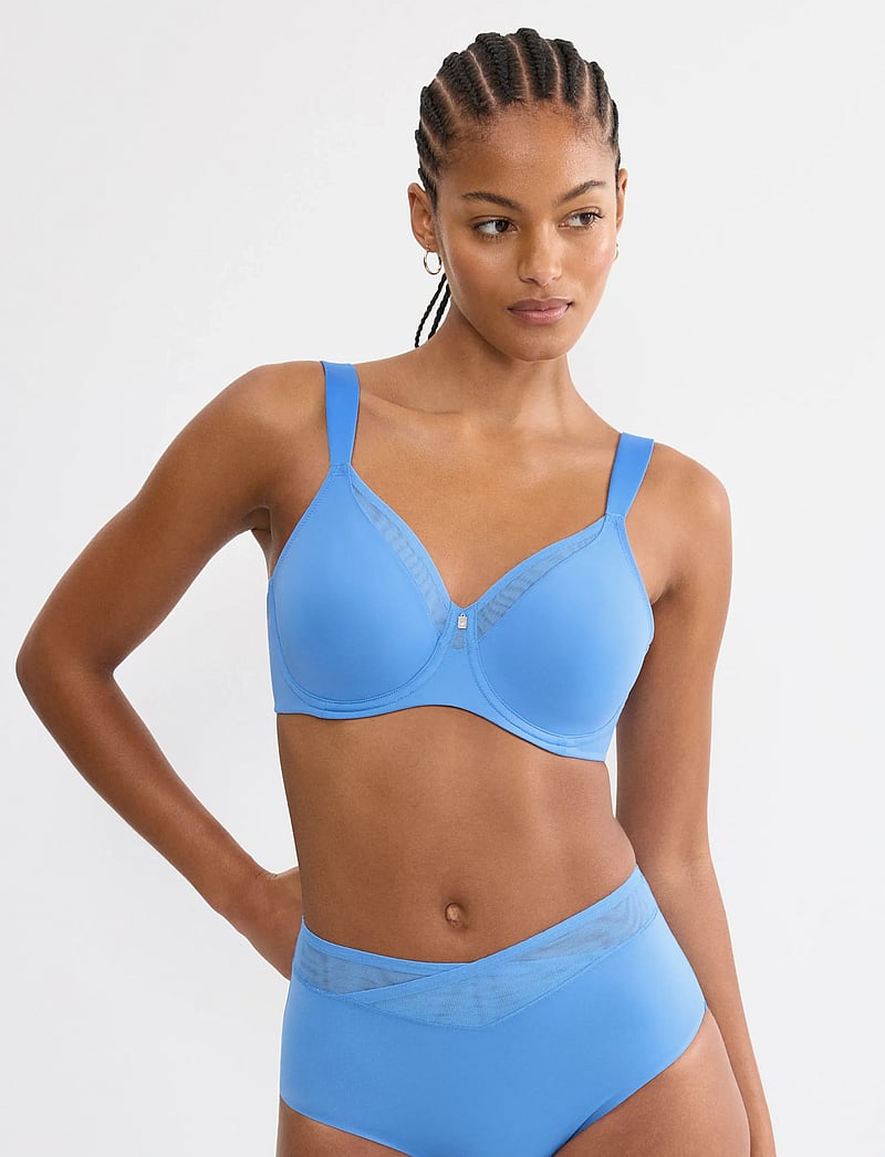 Triumph - True Shape Sensation T W01 - bh:ar med bygel - ciel - 0