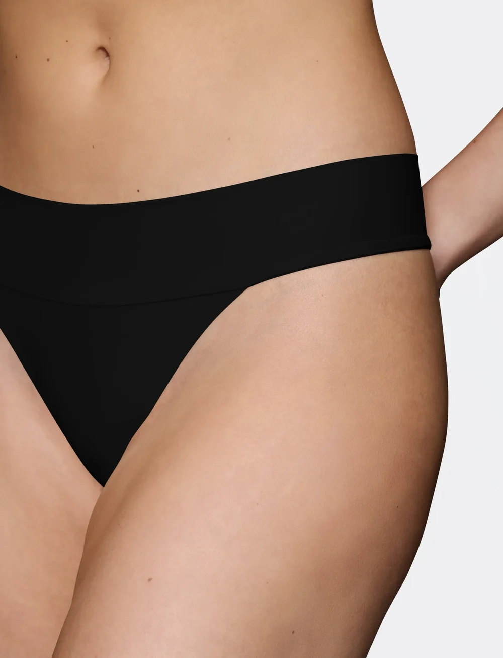 Triumph - Body Make-Up Illusion String EX - stringit - black - 3