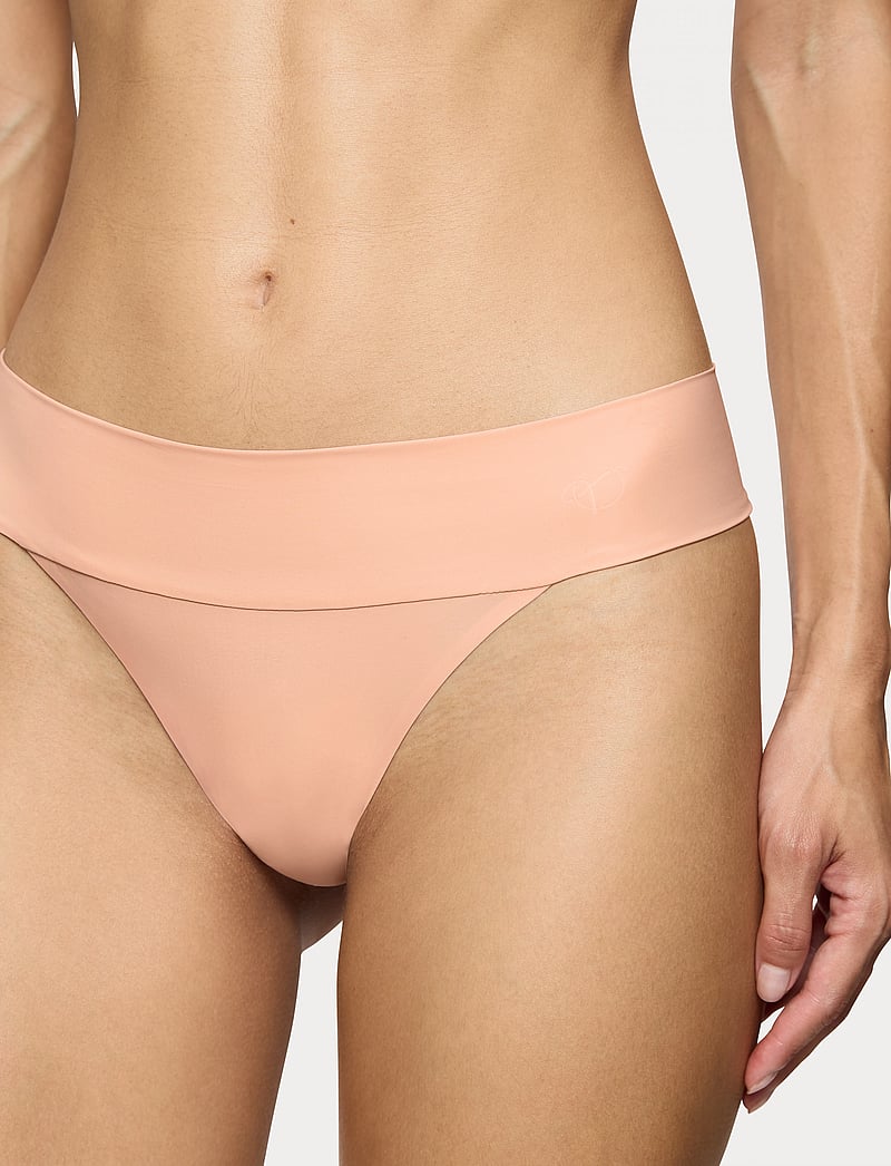 Triumph - Body Make-Up Illusion String EX - stringtrosor - powder blush - 4