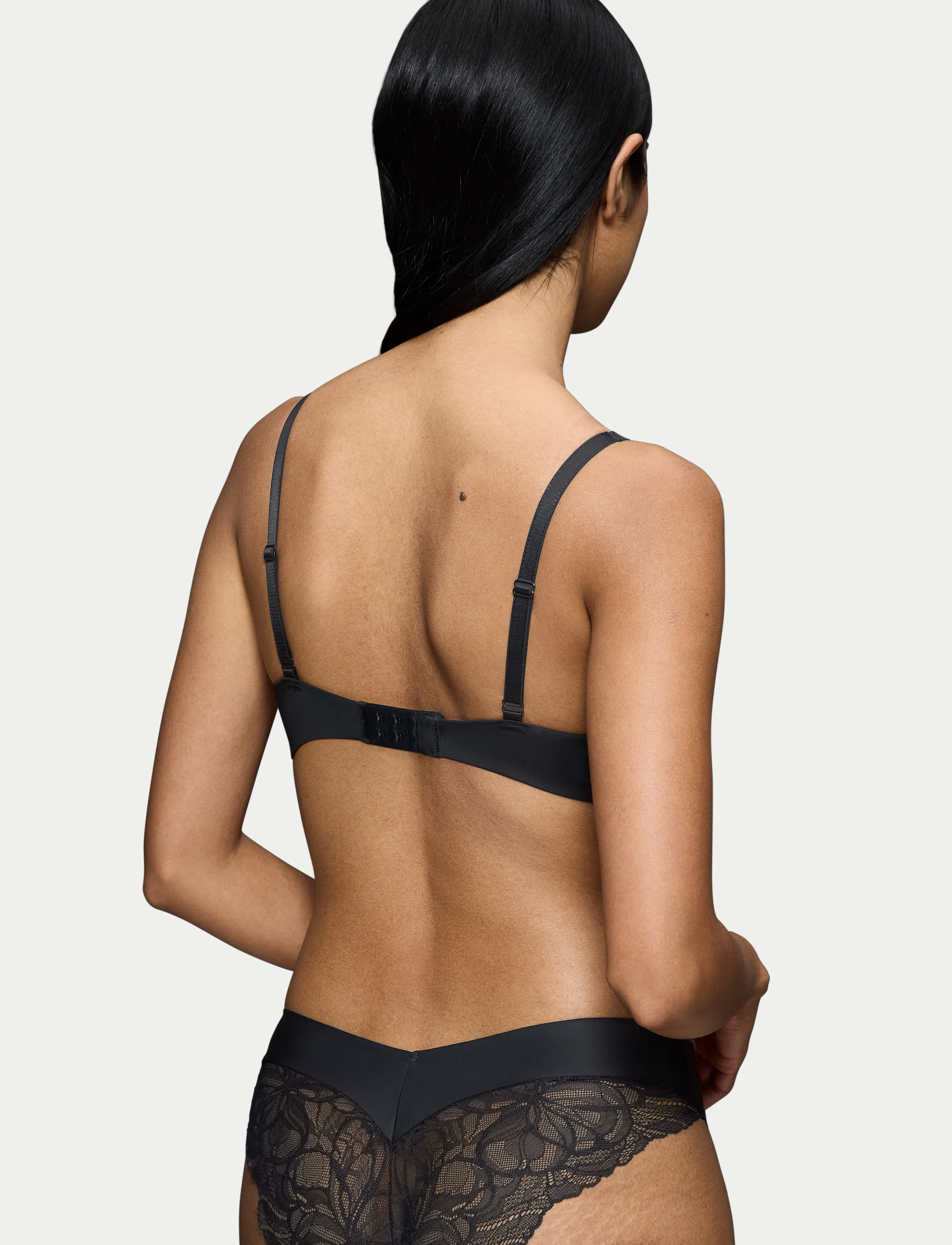 Triumph - Body Make-Up Illusion Lace WP - kaarituelliset rintaliivit - black - 2
