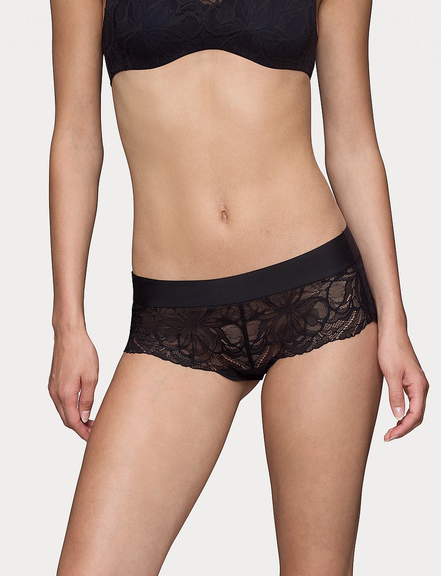 Triumph - Body Make-Up Illusion Lace Shorty - brasiilia lõinega aluspüksid - black - 0