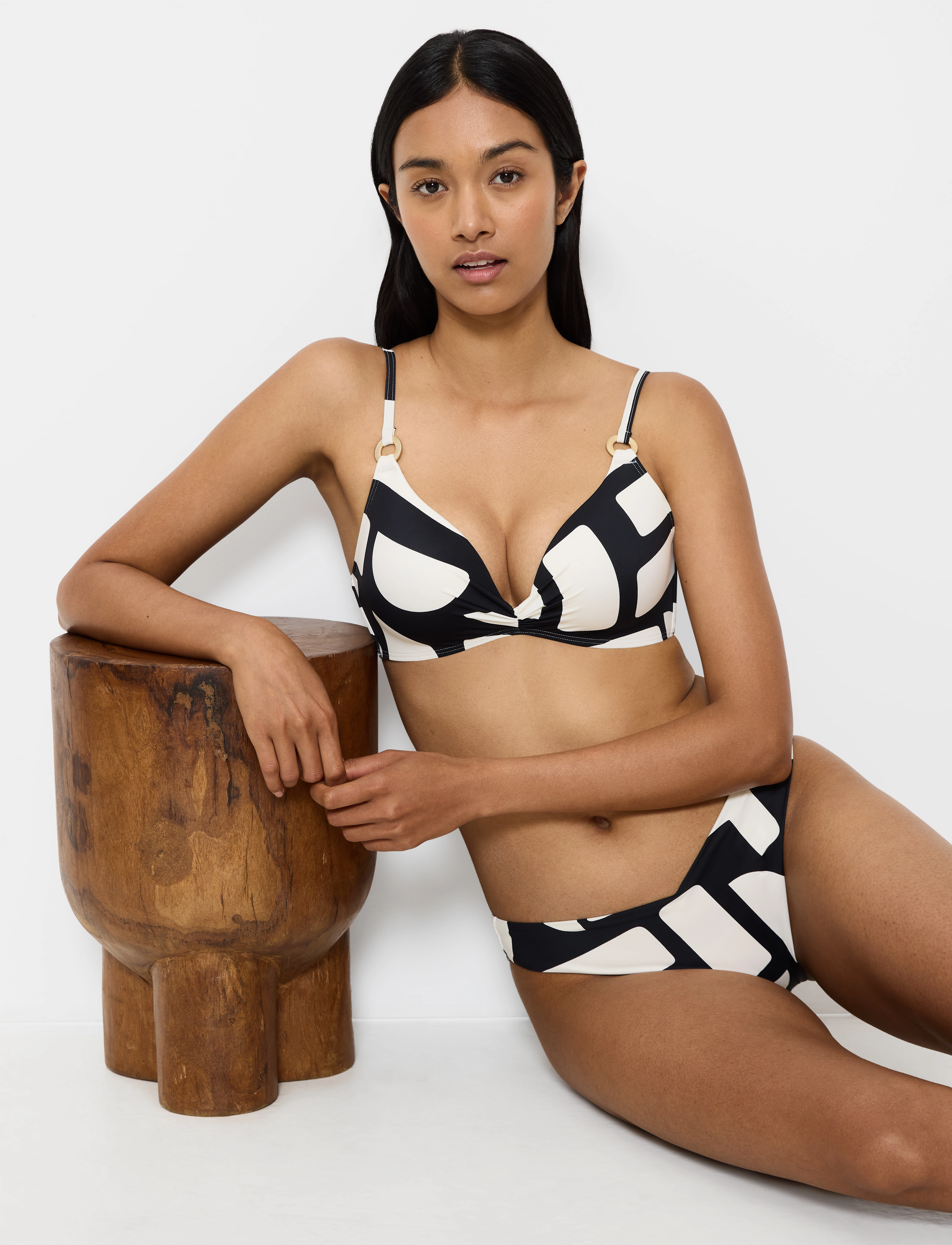 Triumph - Summer Allure P 01 - white - dark combination - 3