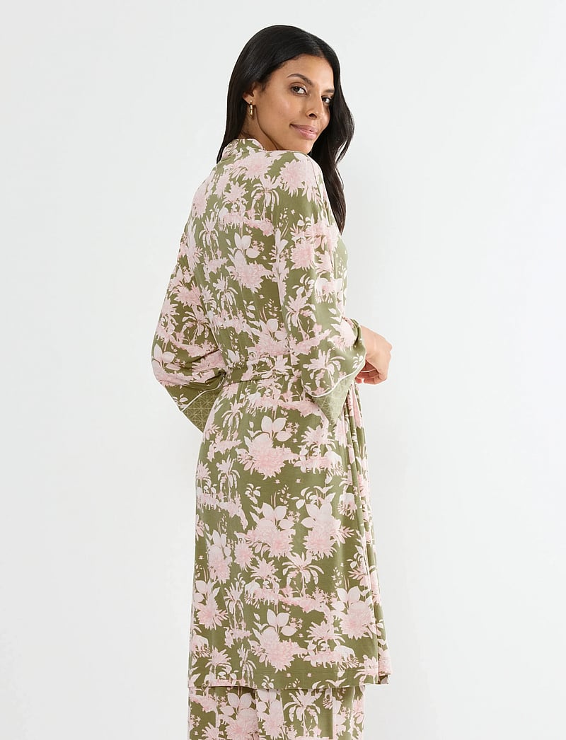 Triumph - Aura Spotlight Robe 01 - bademäntel - green combination - 2