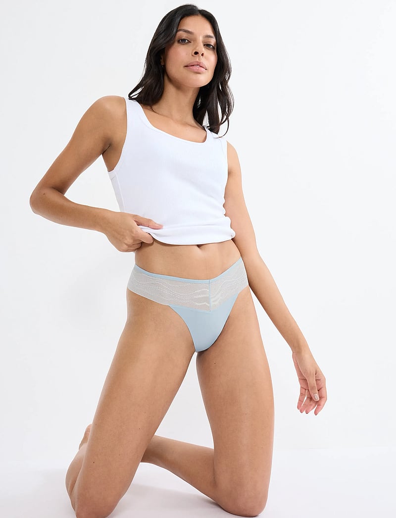 Triumph - Breathe & Lift Smart String - nahtlose slips - light blue - 4