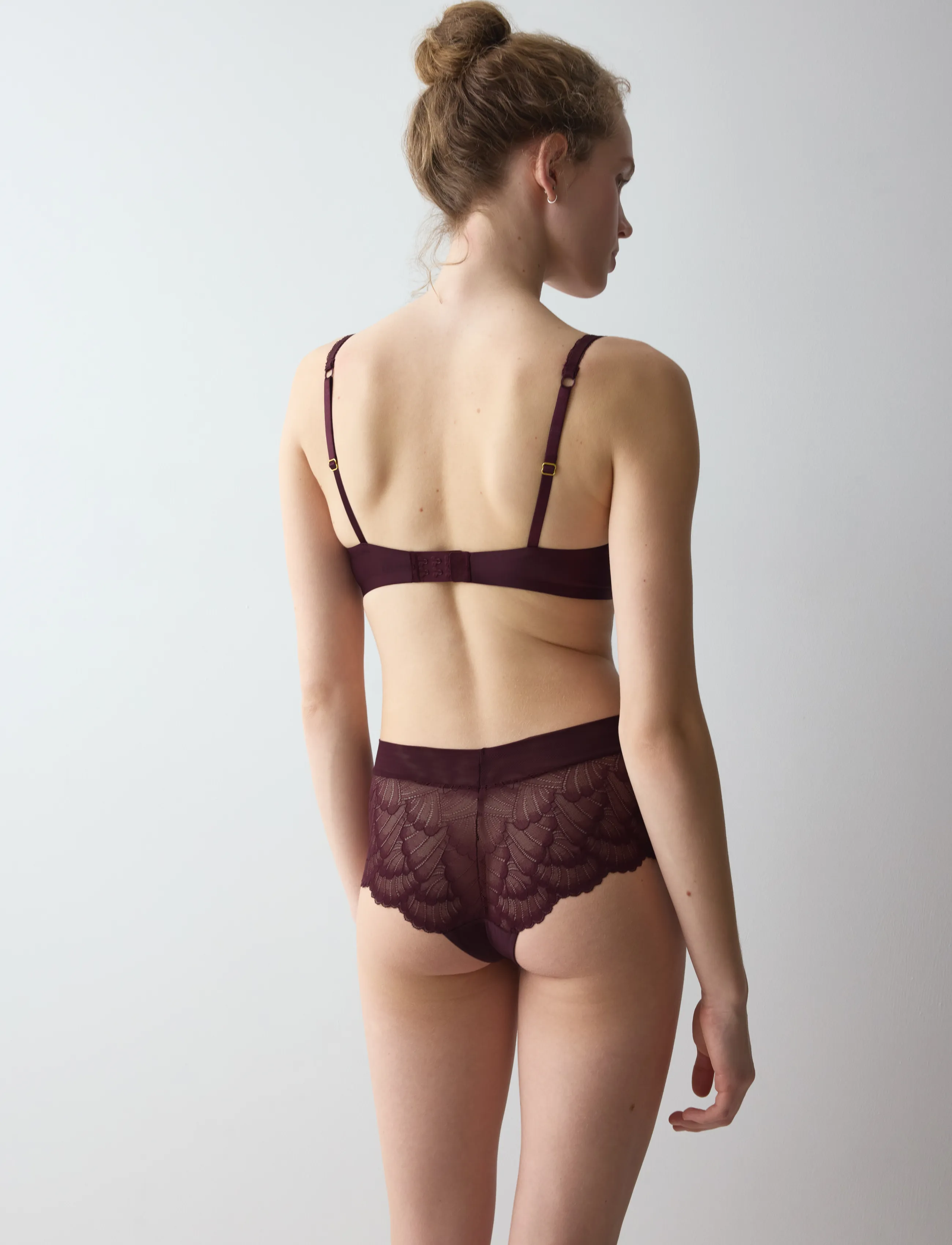 Triumph - Love in Lace Shorty - briefs - claret - 2